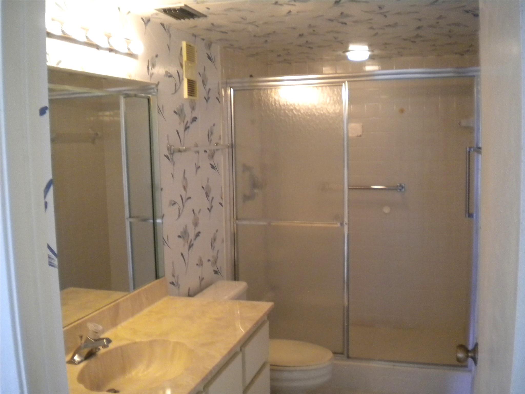 HUNTINGTON LAKES - Residential