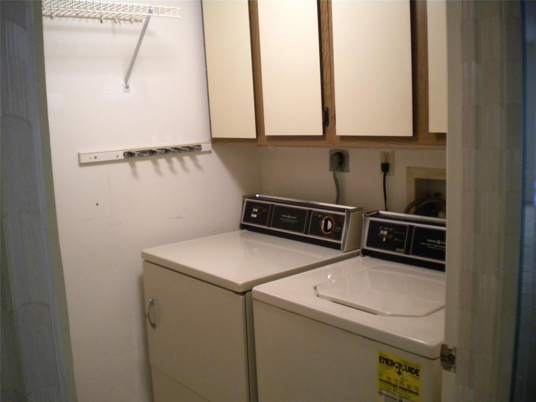 HUNTINGTON LAKES - Residential