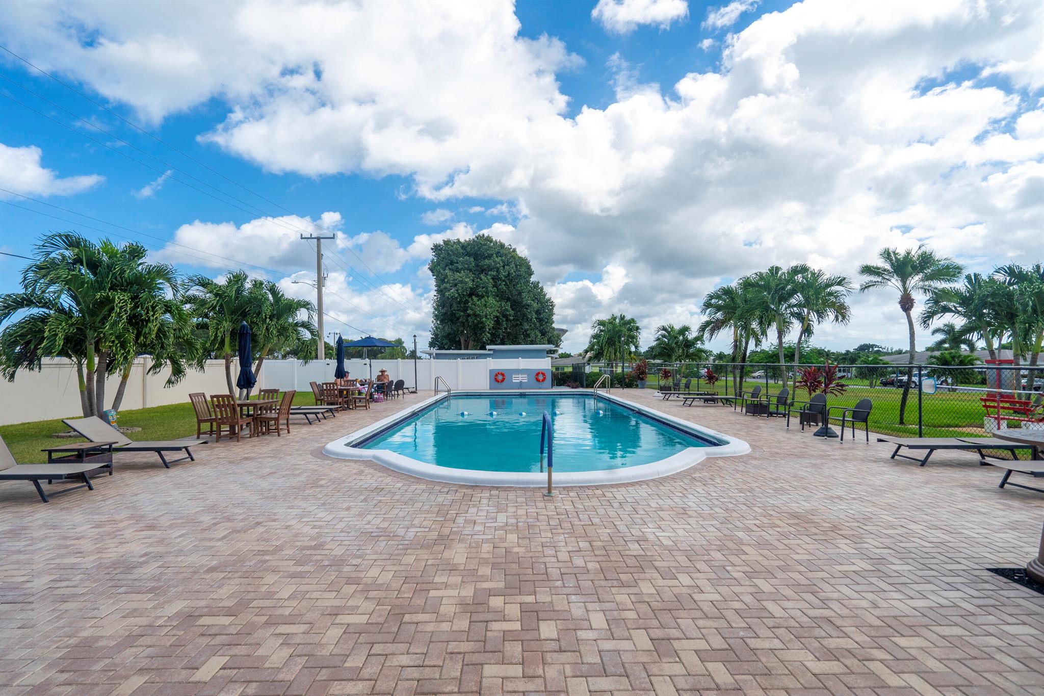 HIGH POINT WEST CONDO 2 - Residential