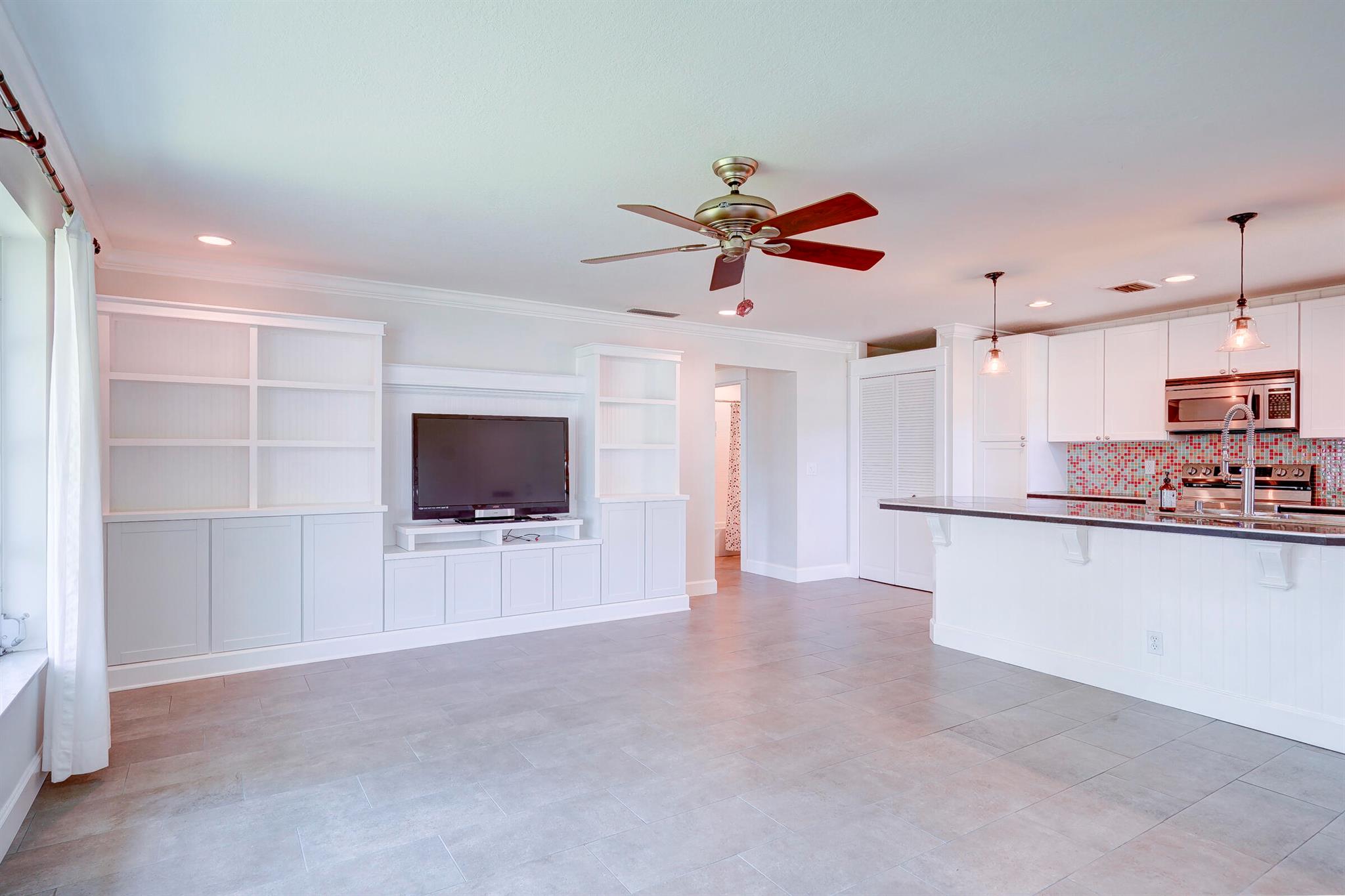 HIGH POINT WEST CONDO 2 - Residential