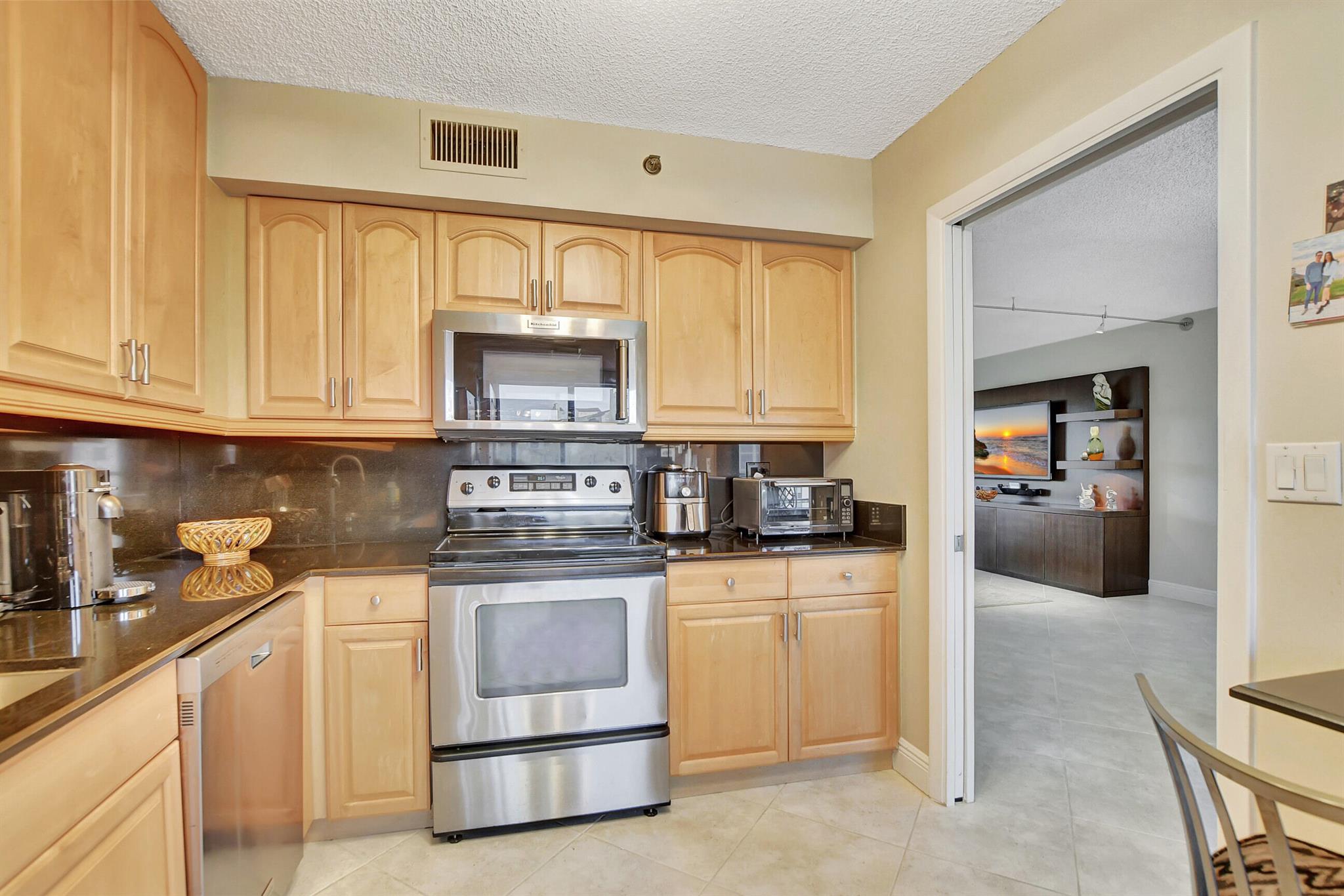 PROMENADE AT BOCA POINTE - Residential