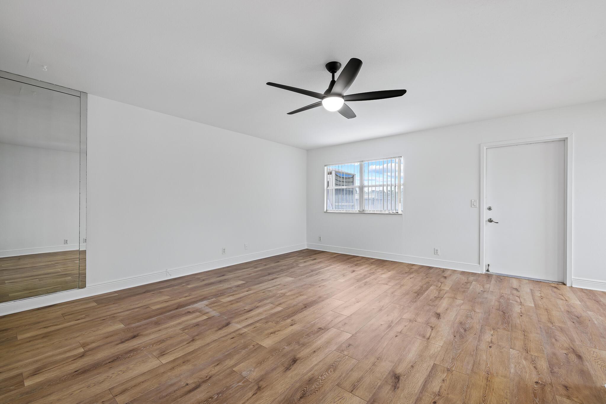 KINGS POINT MONACO CONDOS - Residential
