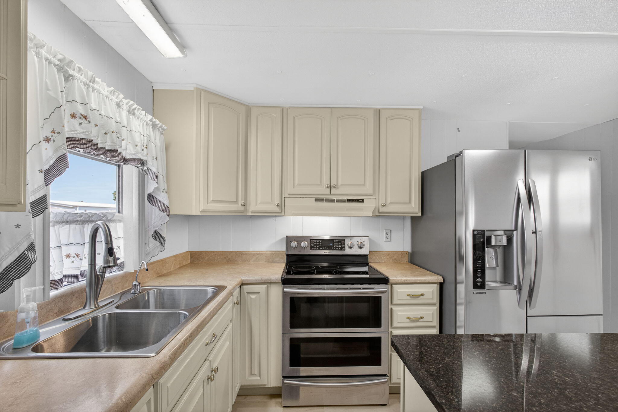 RIDGEWAY - Residential