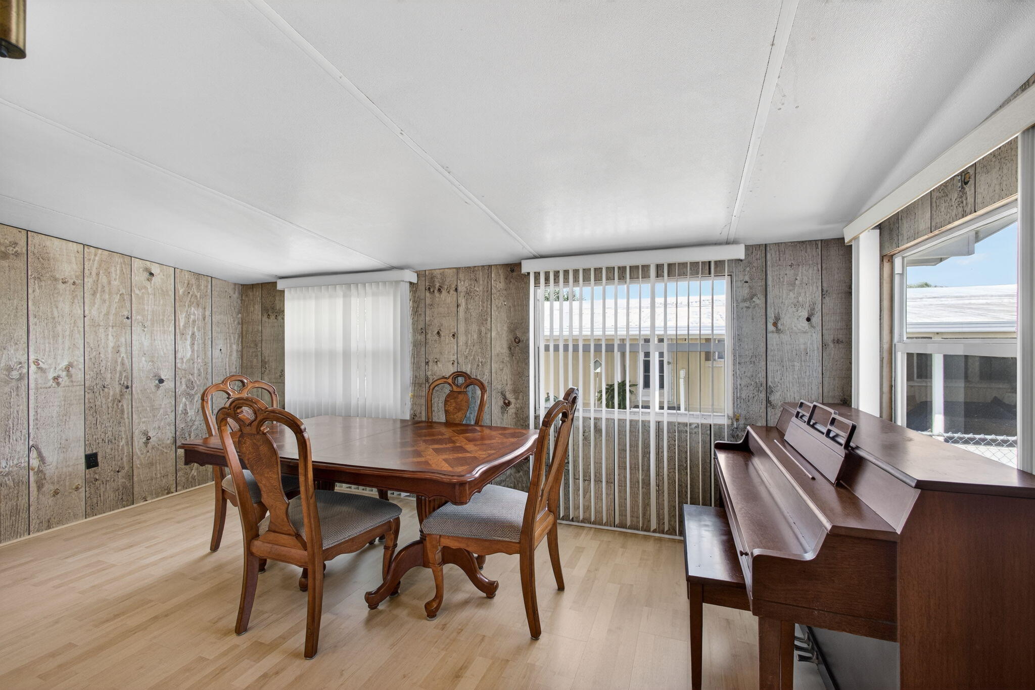 RIDGEWAY - Residential