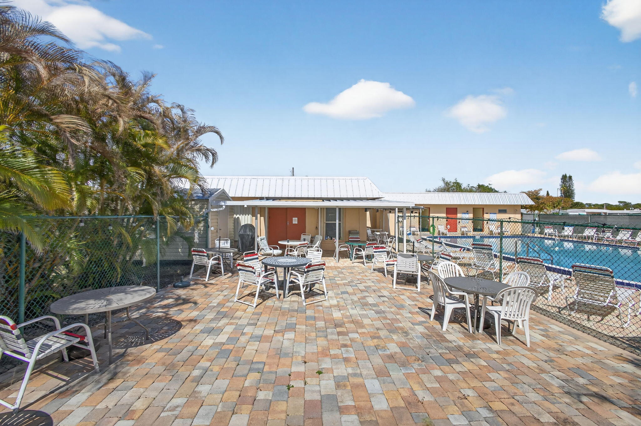 RIDGEWAY - Residential