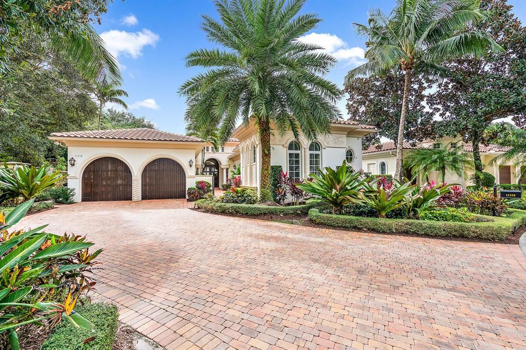 Photo of 11318 Caladium Lane, Palm Beach Gardens, FL 33418 (MLS # R10670330)