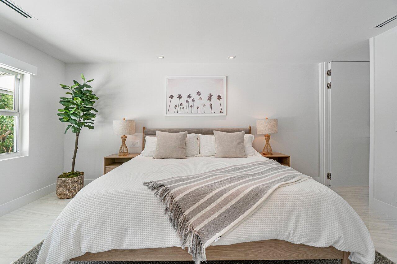 BOCA MARINA - Residential Lease