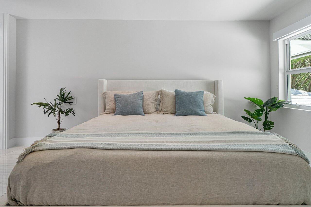 BOCA MARINA - Residential Lease