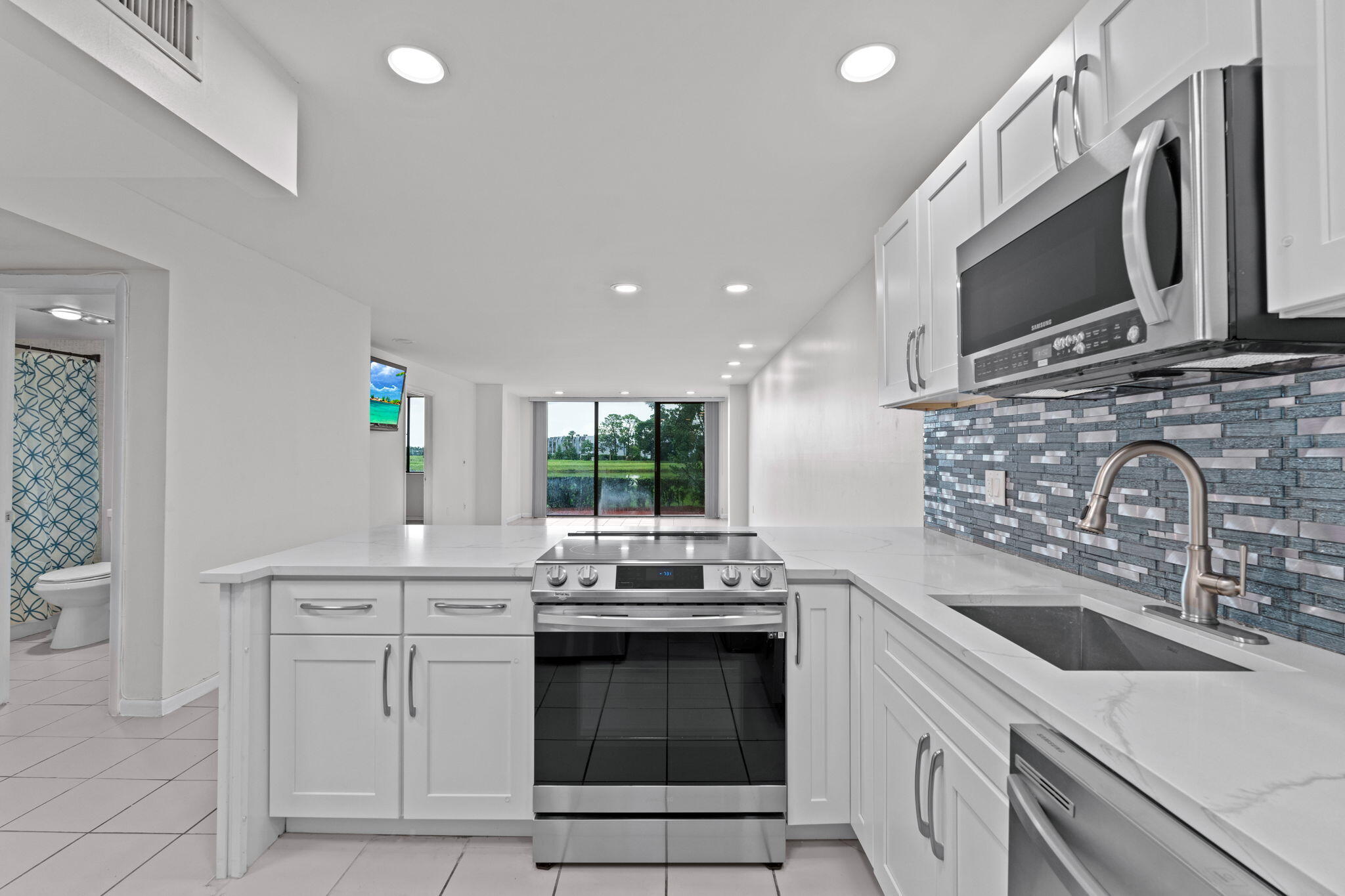 4822 ESEDRA Court 106