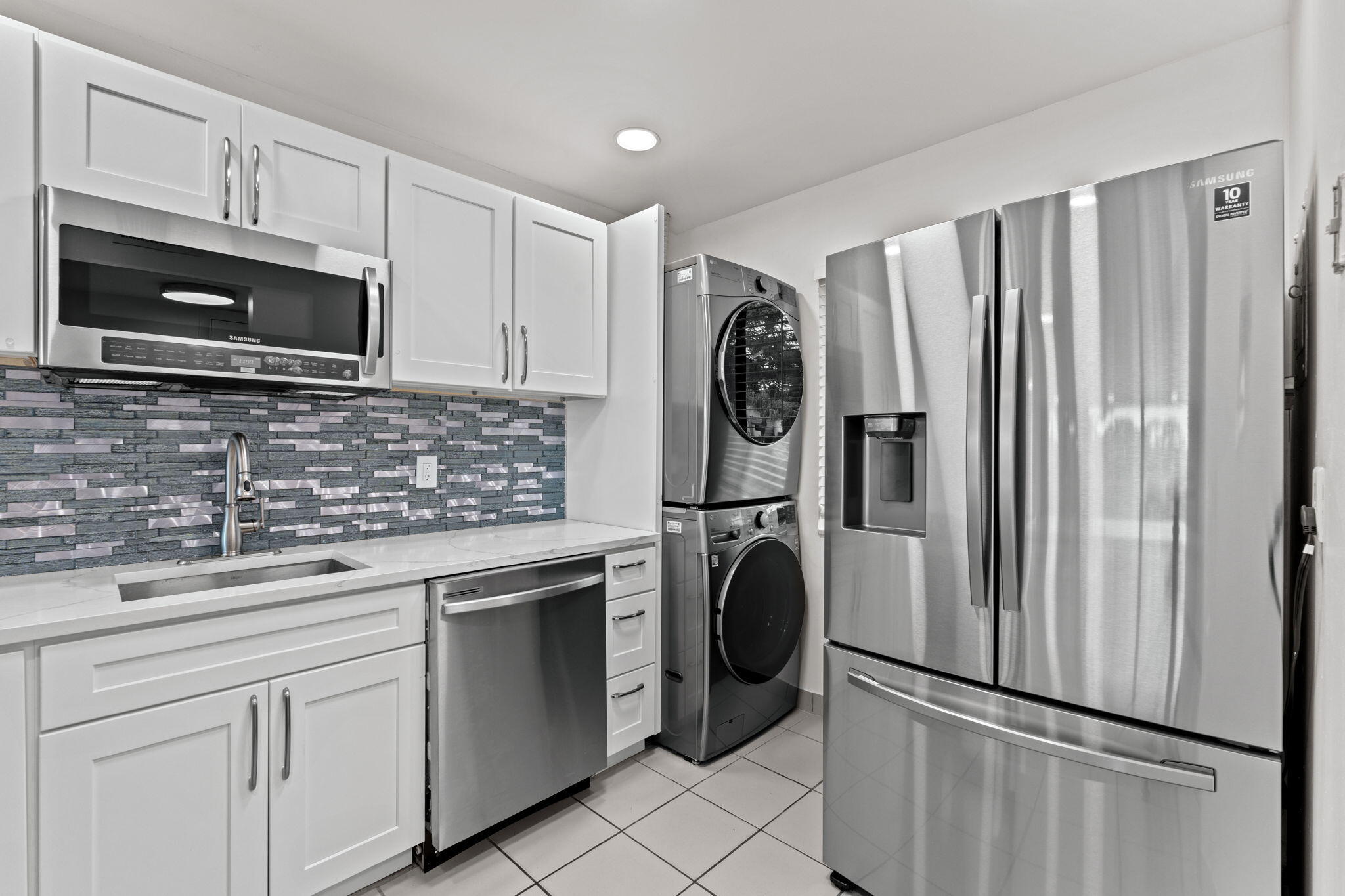 4822 ESEDRA Court 106