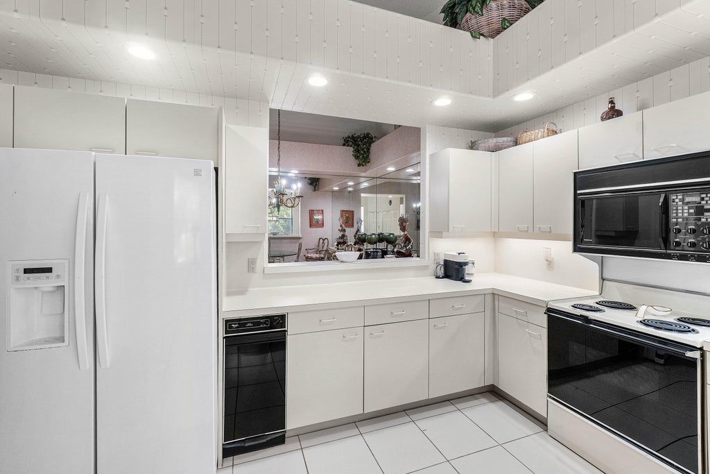 Photo of 16909 Isle Of Palms Drive #B, Delray Beach, FL 33484 (MLS # B26051640)