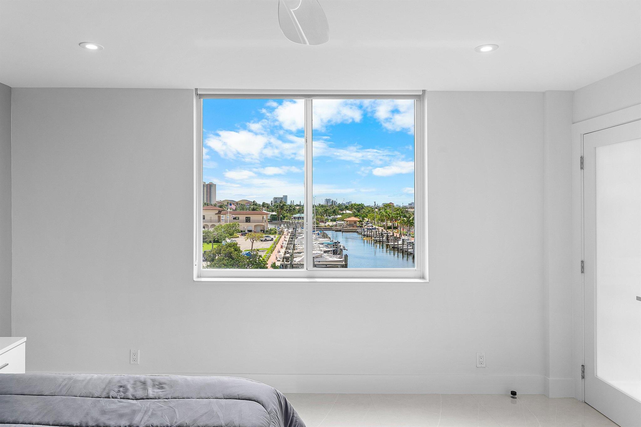 LAKE HARBOUR TOWERS CONDO - Residential Lease