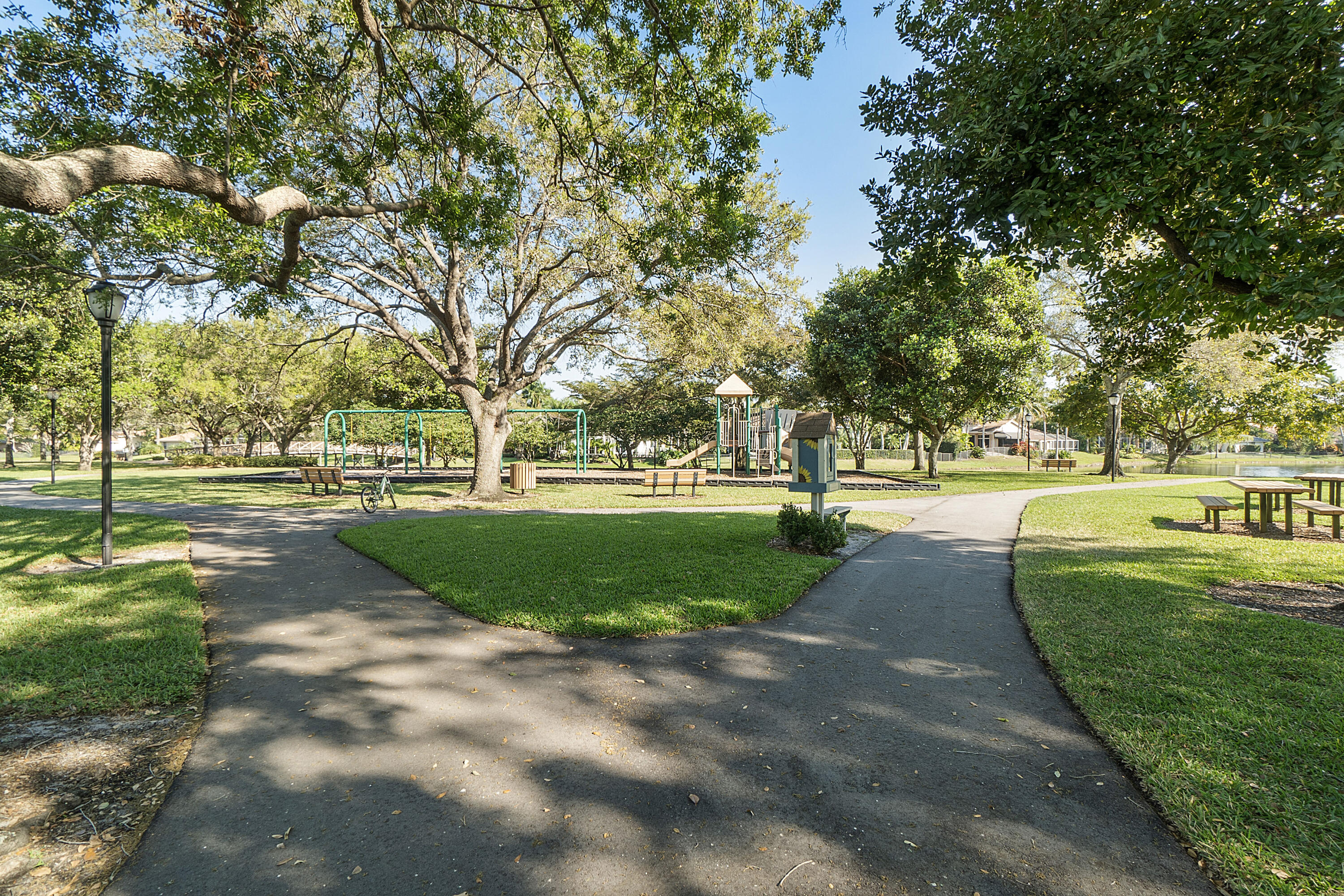 LANDINGS OF PARKLAND - Residential