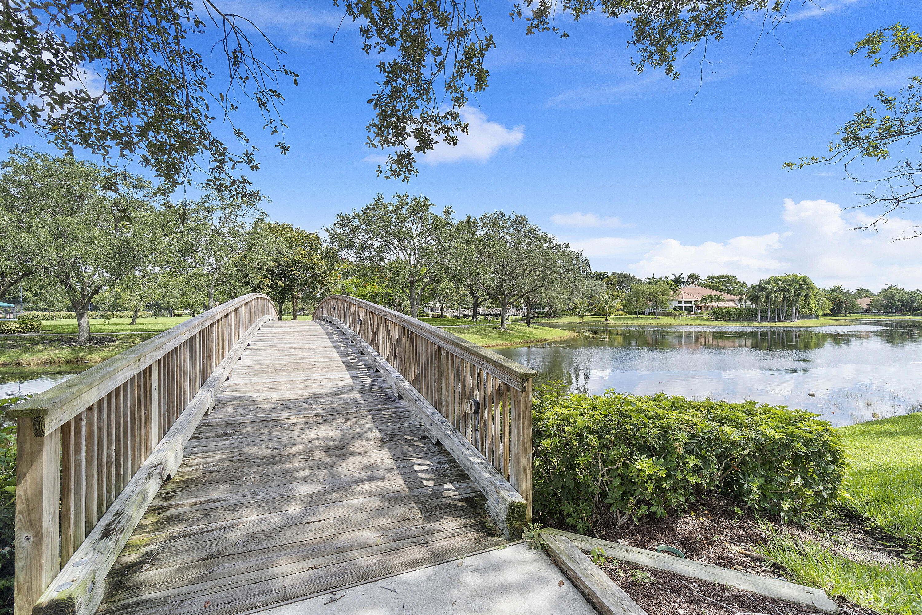 LANDINGS OF PARKLAND - Residential