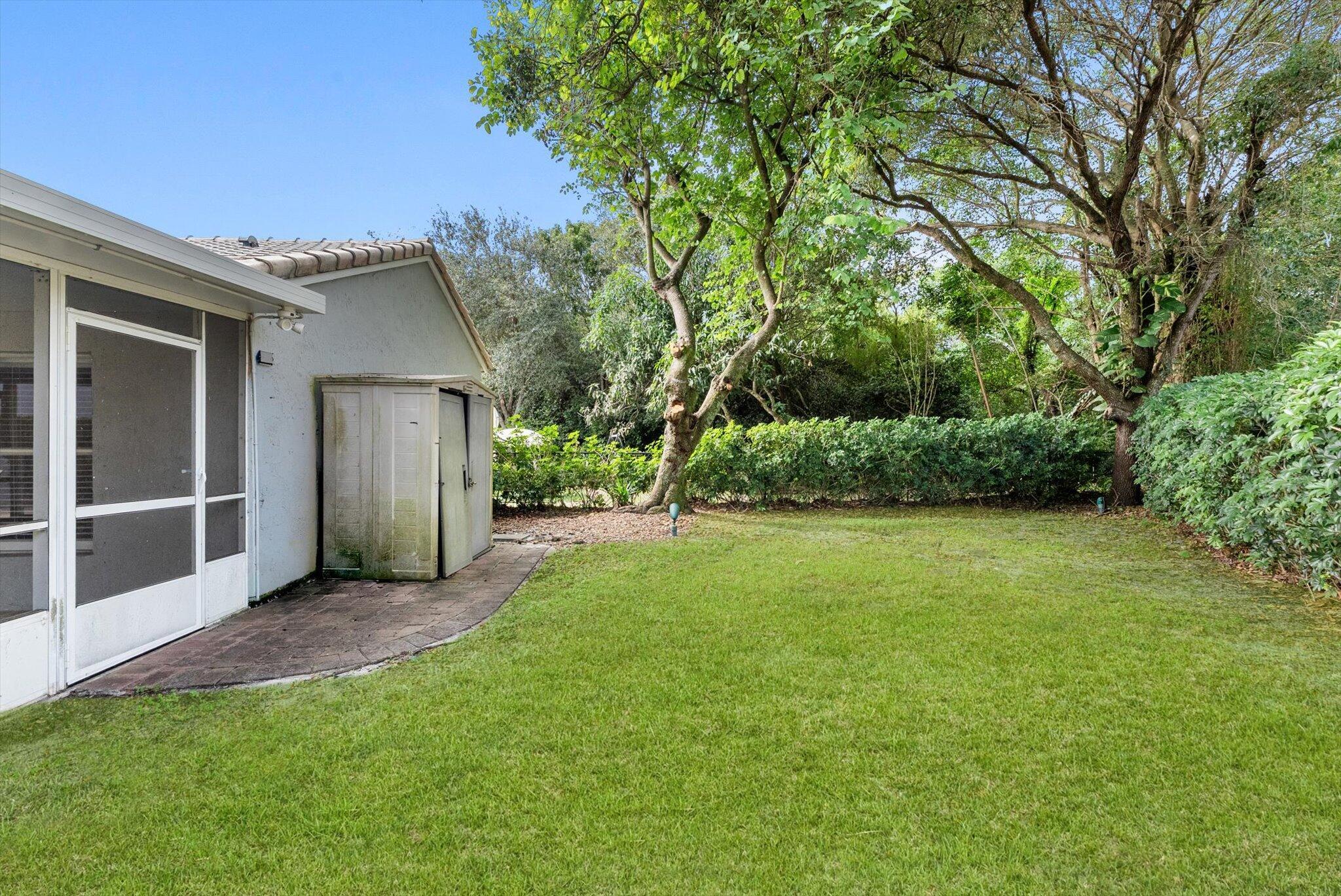 REGENCY LAKES AT COCONUT - Residential