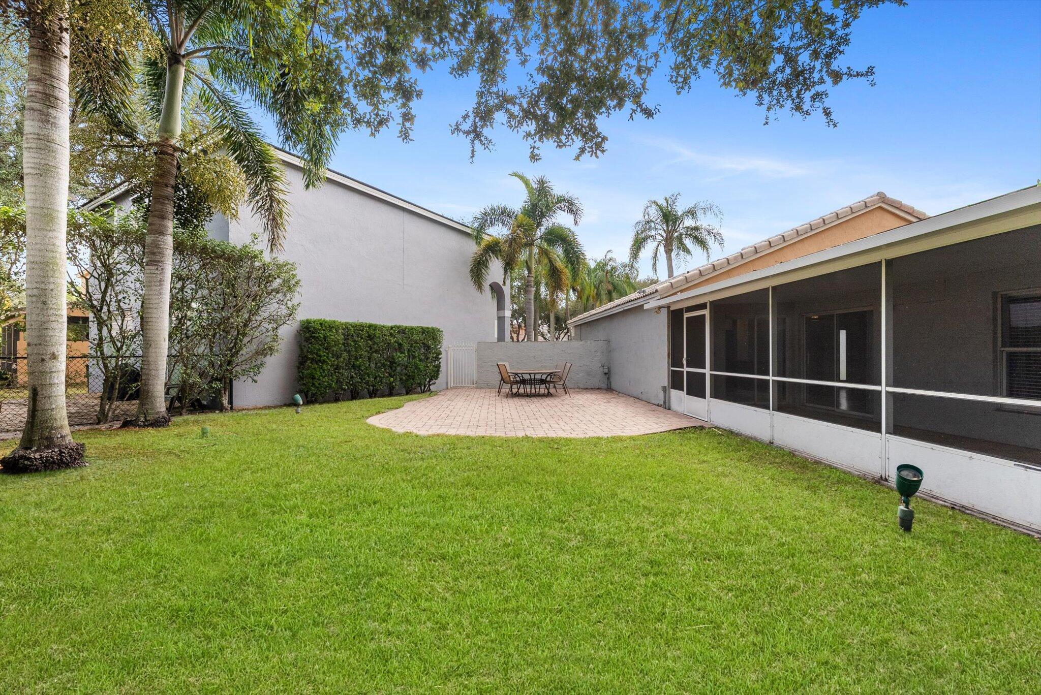 REGENCY LAKES AT COCONUT - Residential