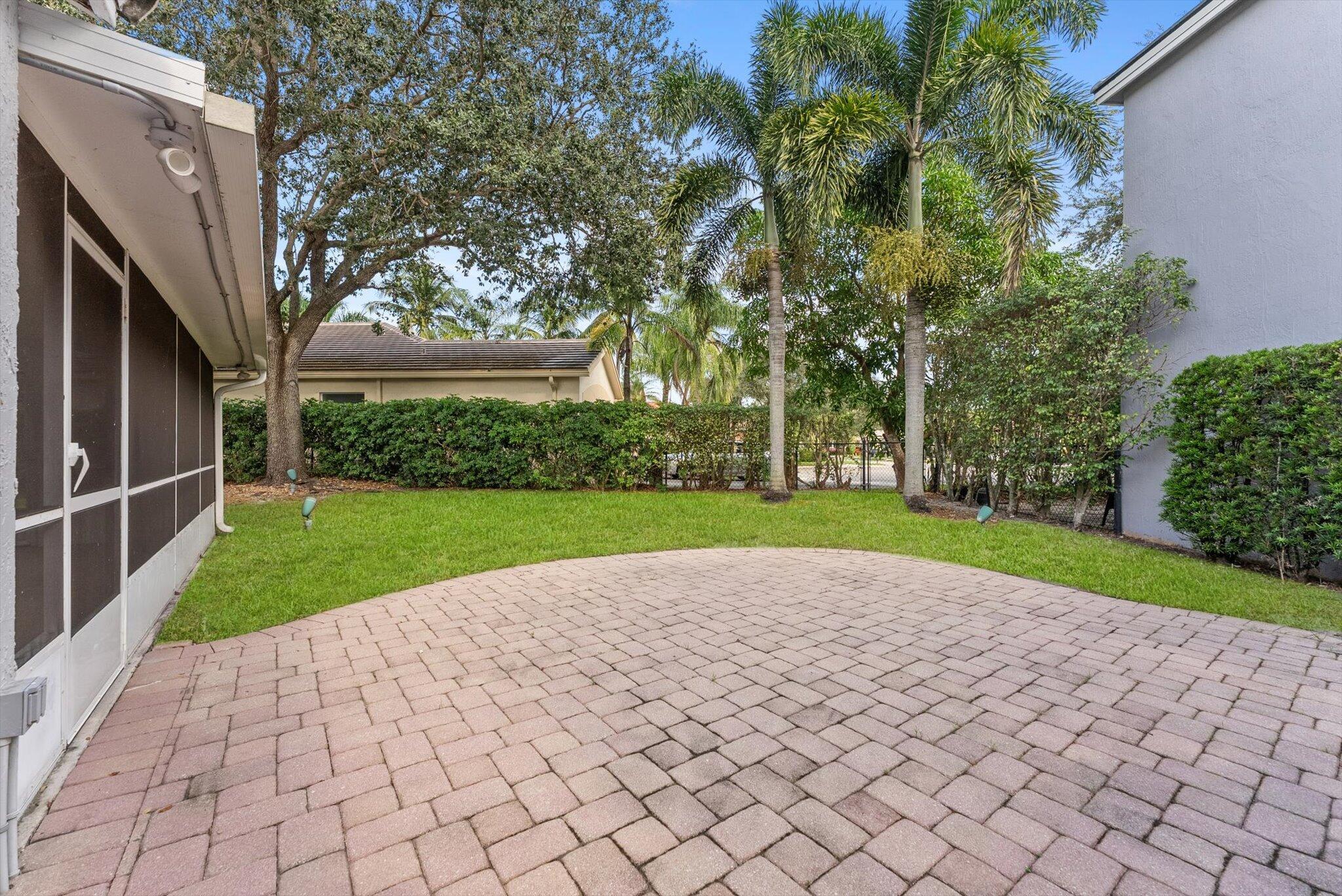 REGENCY LAKES AT COCONUT - Residential