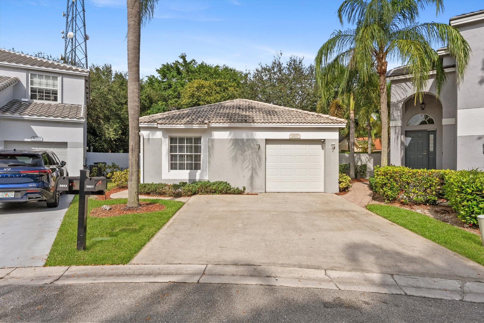 REGENCY LAKES AT COCONUT - Residential