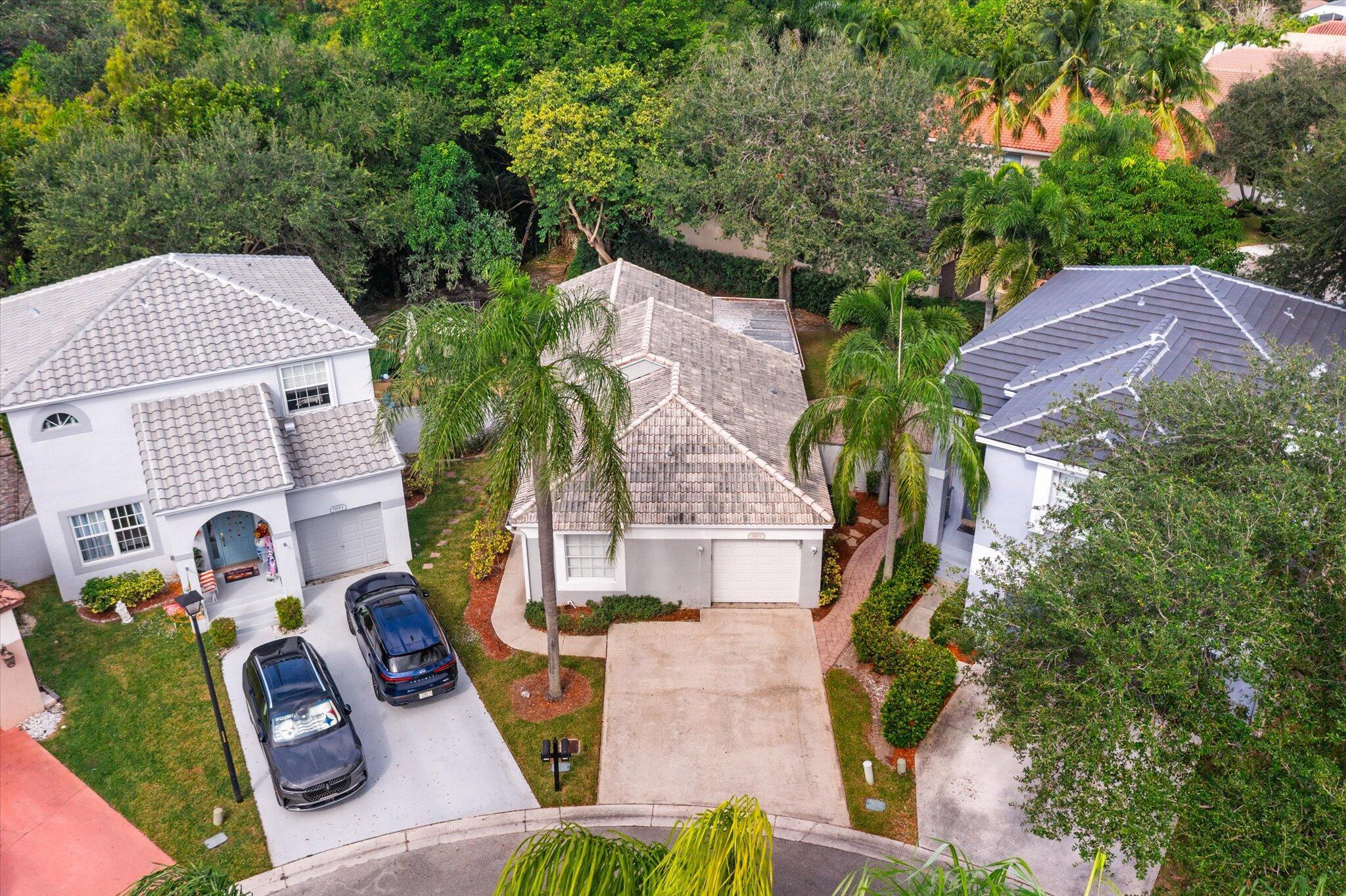 REGENCY LAKES AT COCONUT - Residential