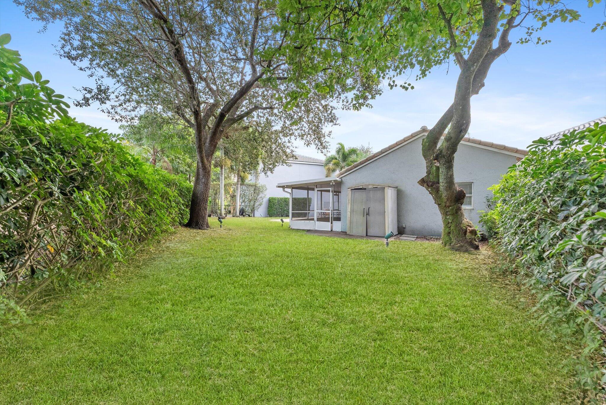 REGENCY LAKES AT COCONUT - Residential