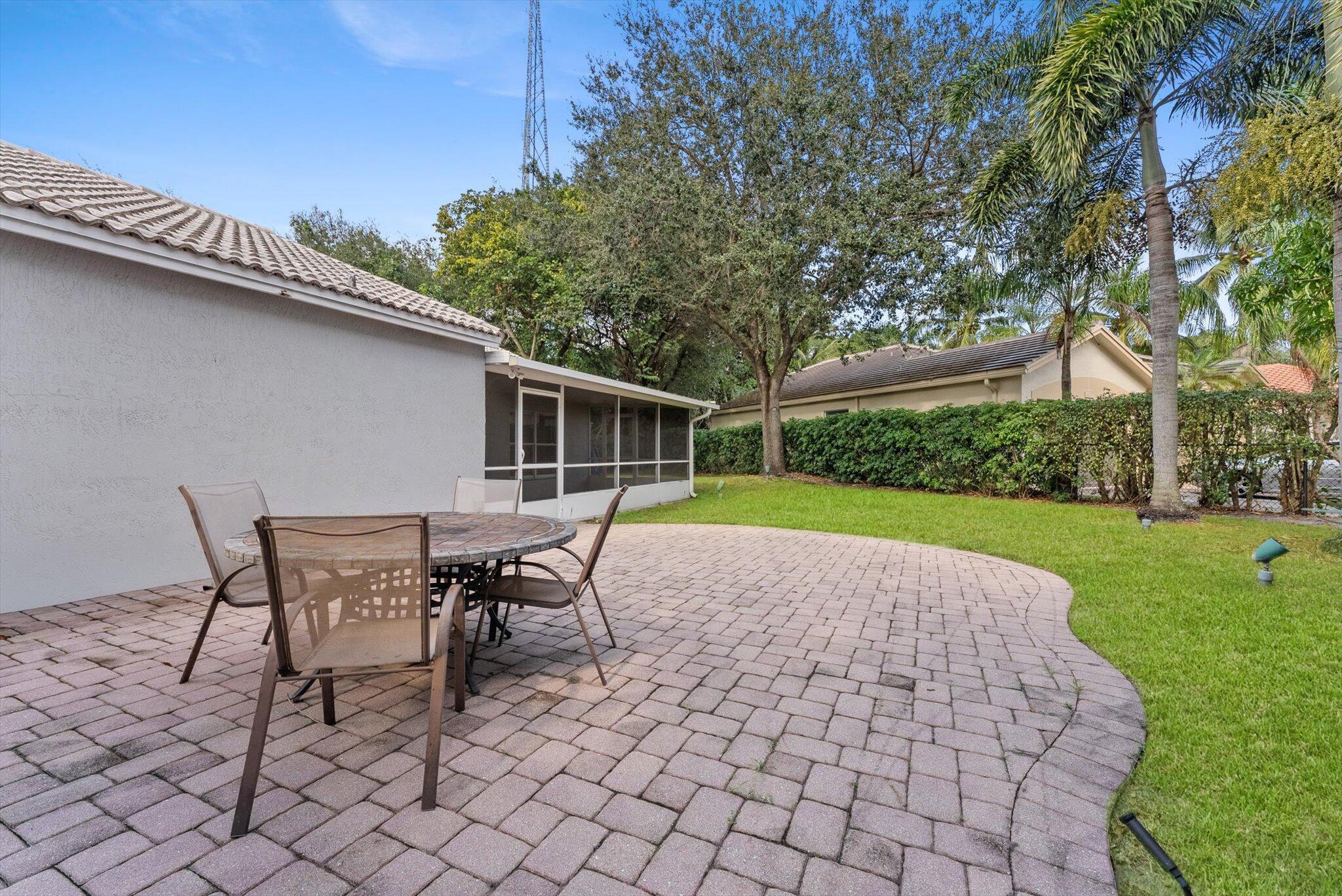 REGENCY LAKES AT COCONUT - Residential