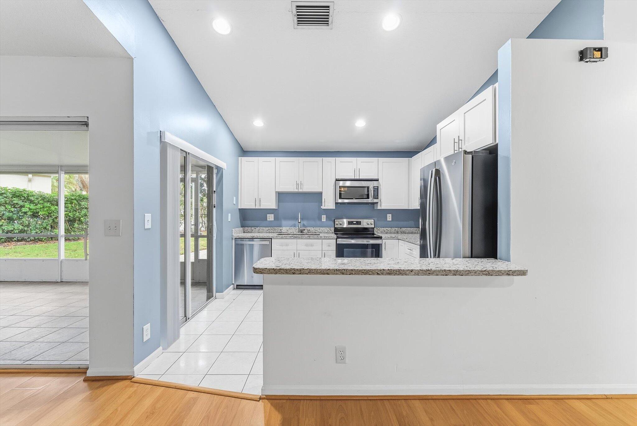 REGENCY LAKES AT COCONUT - Residential