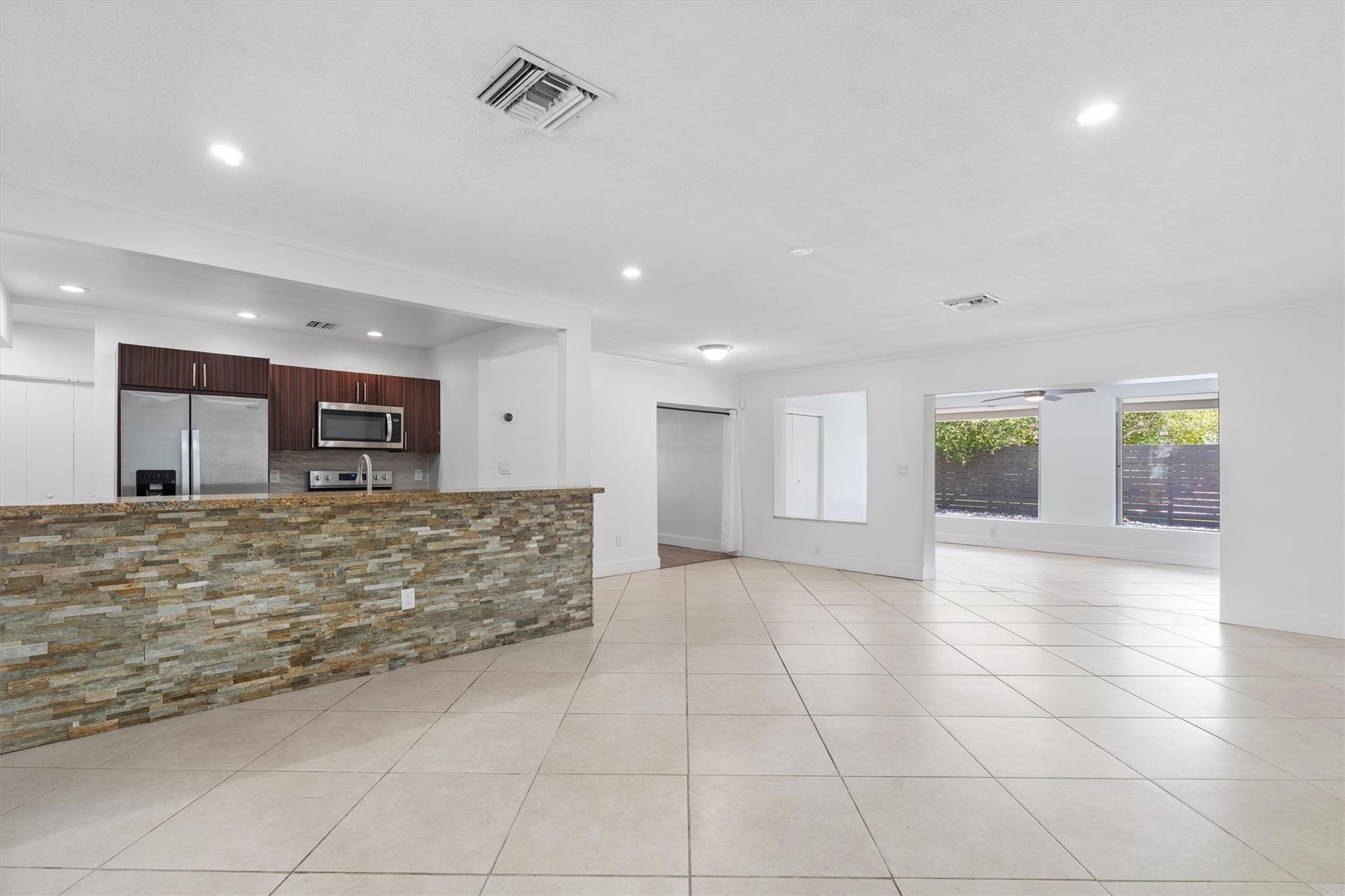 Coral Heights Sec 2 45-8 - Residential Lease