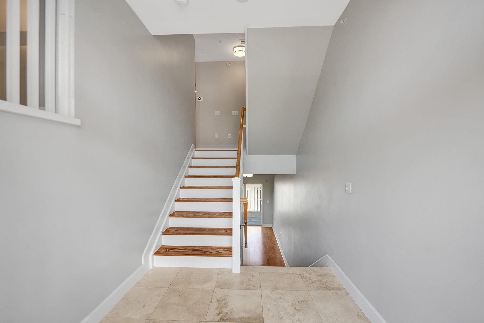 Soigne 76-10 B - Residential Lease