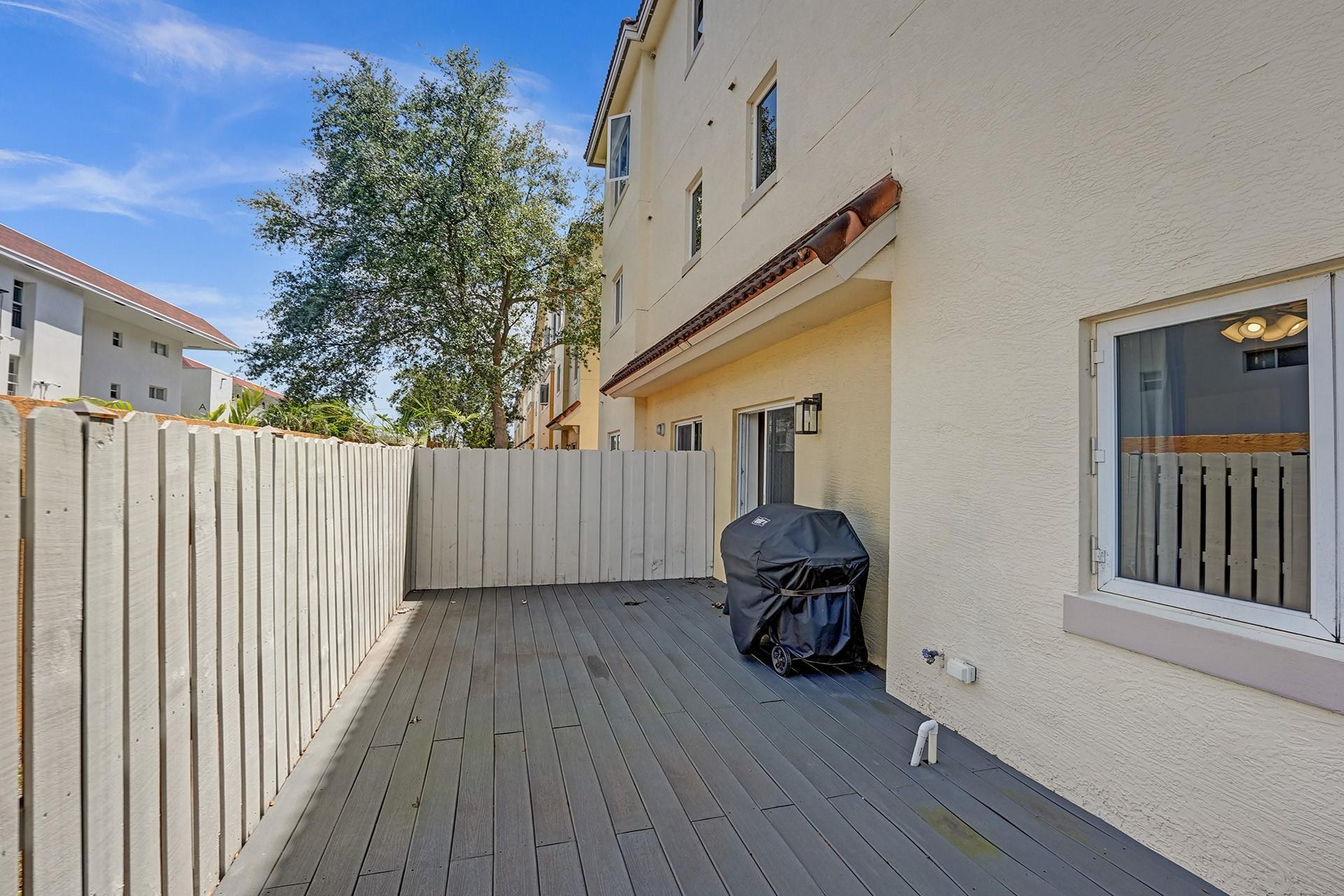 Soigne 76-10 B - Residential Lease