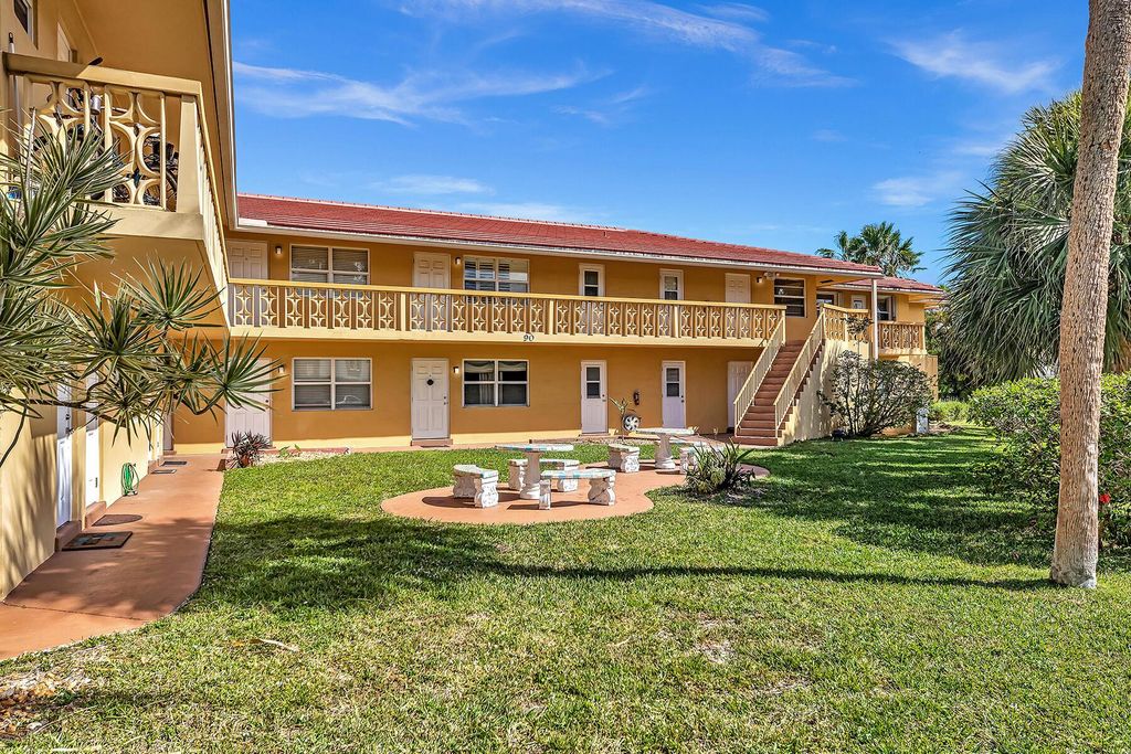 Photo of 90 NE 19th Avenue #9, Deerfield Beach, FL 33441 (MLS # R11026479)
