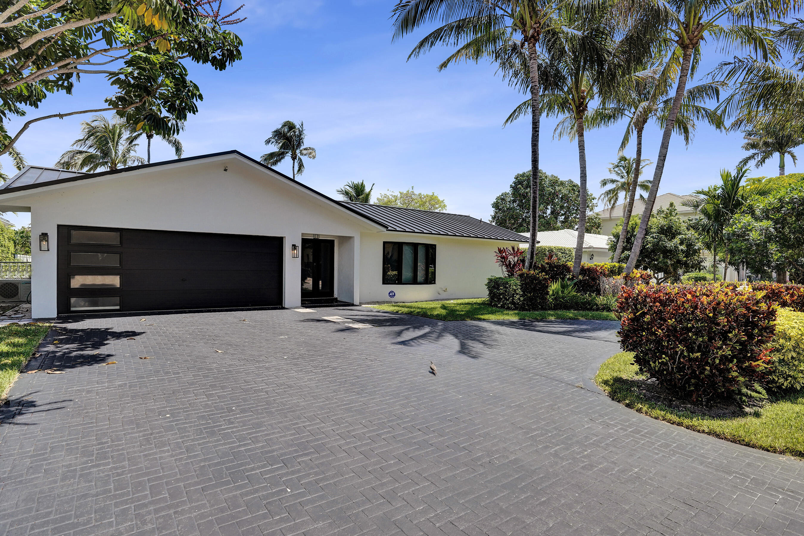933 Banyan Drive