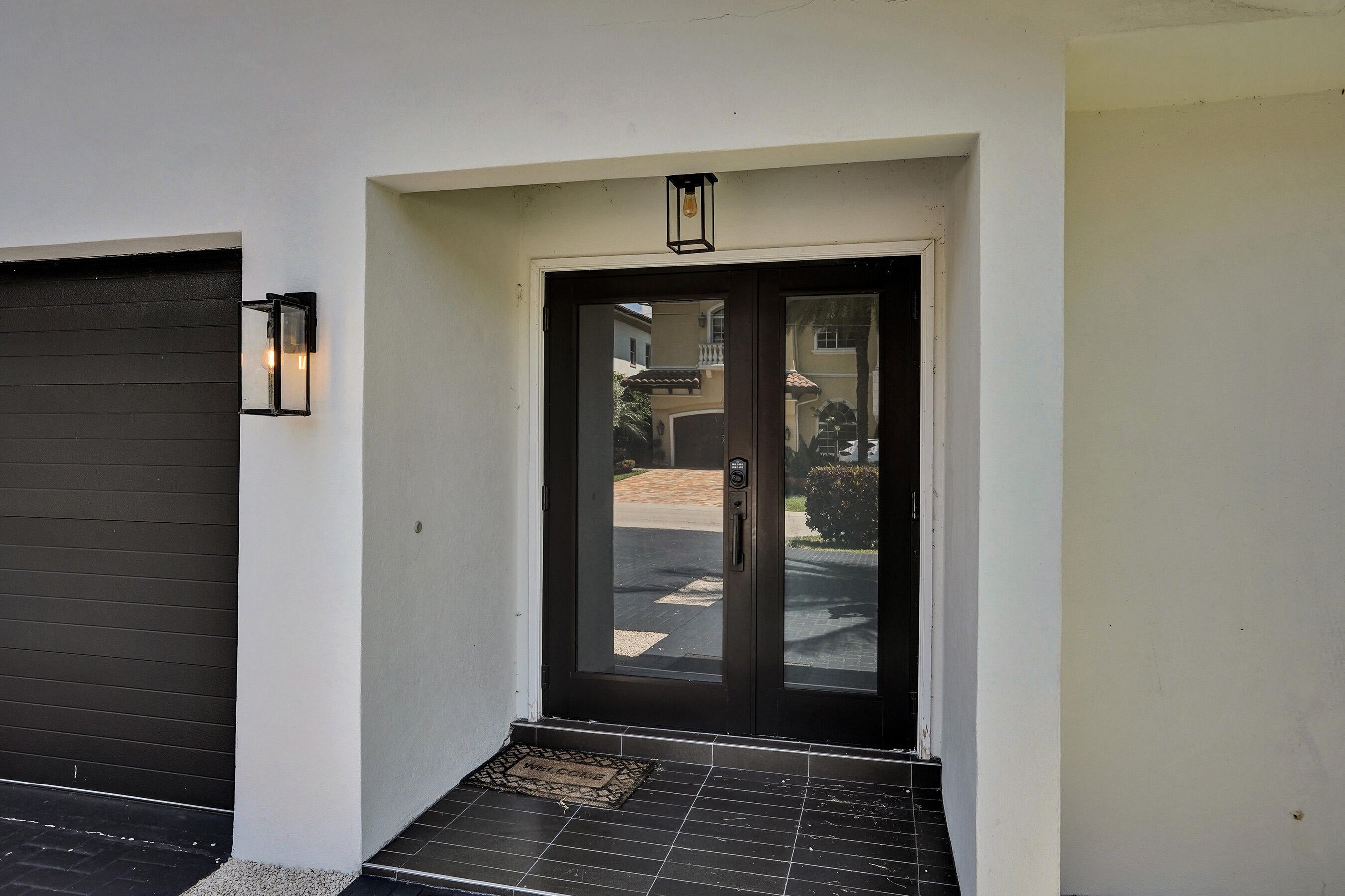 933 Banyan Drive