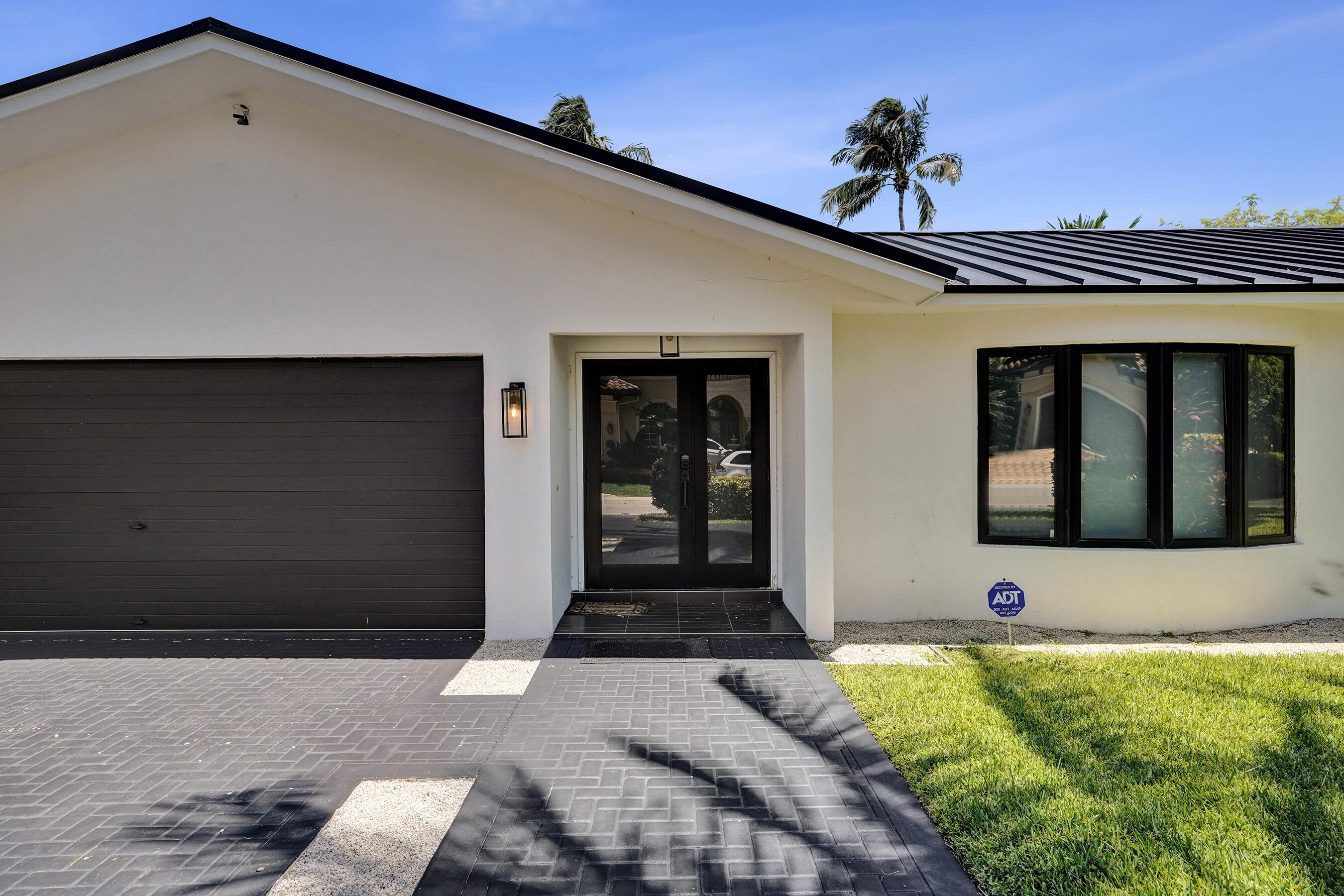933 Banyan Drive