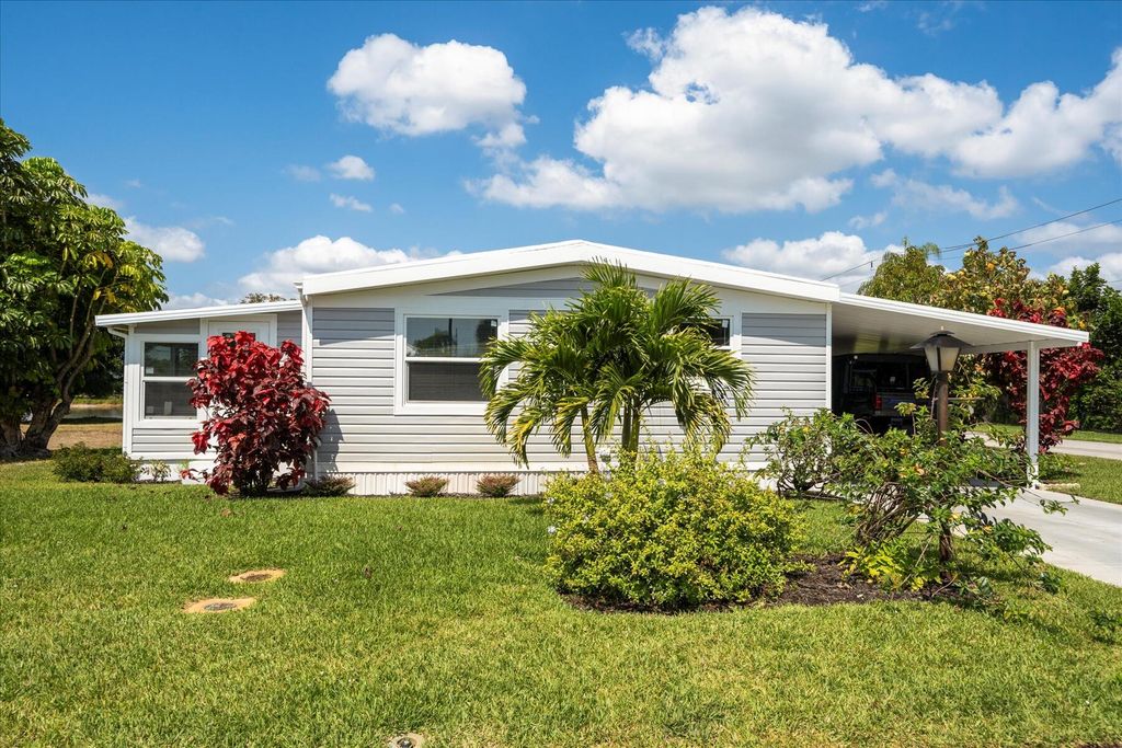 Photo of 372 NE Jade Circle, Jensen Beach, FL 34957 (MLS # R10980248)