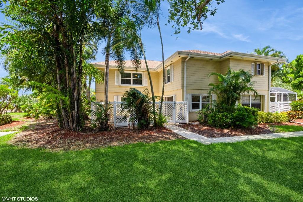 Photo of 5004 Wheatley Court, Boynton Beach, FL 33436 (MLS # R11095563)