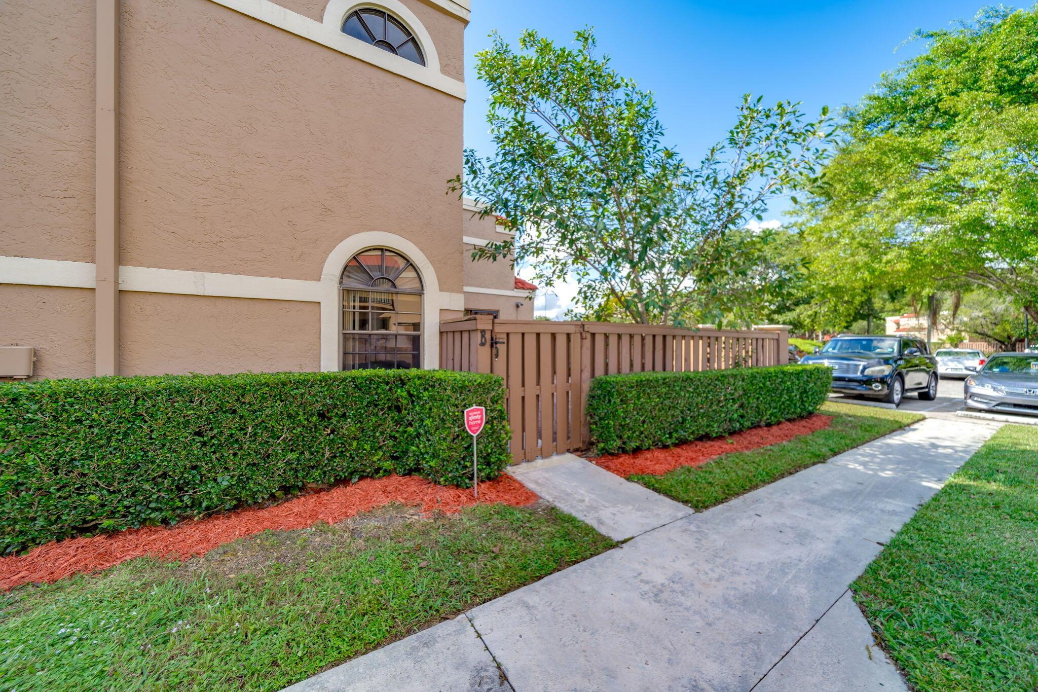 BOCA RIO NORTH - Residential