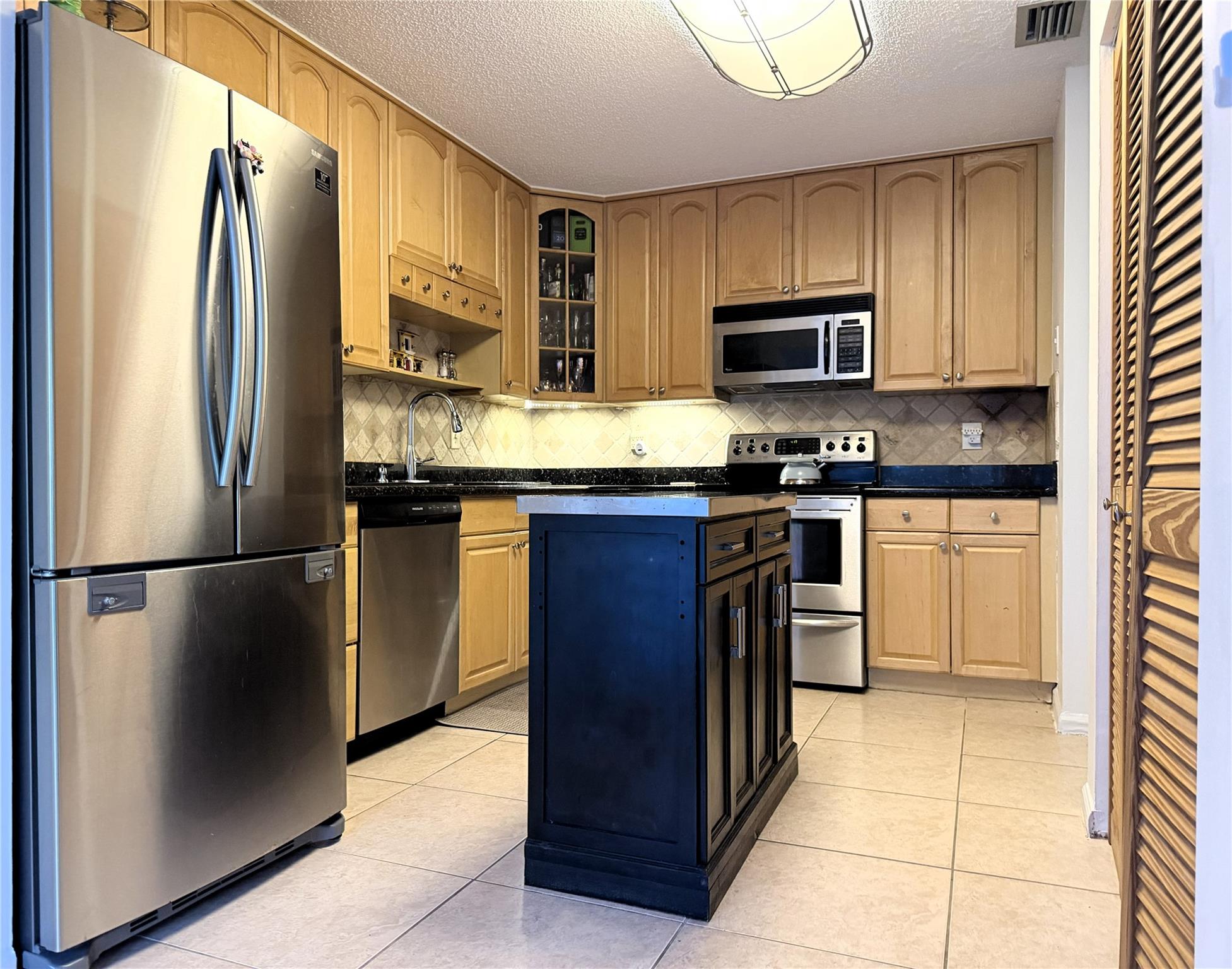 PLUM - Residential Lease