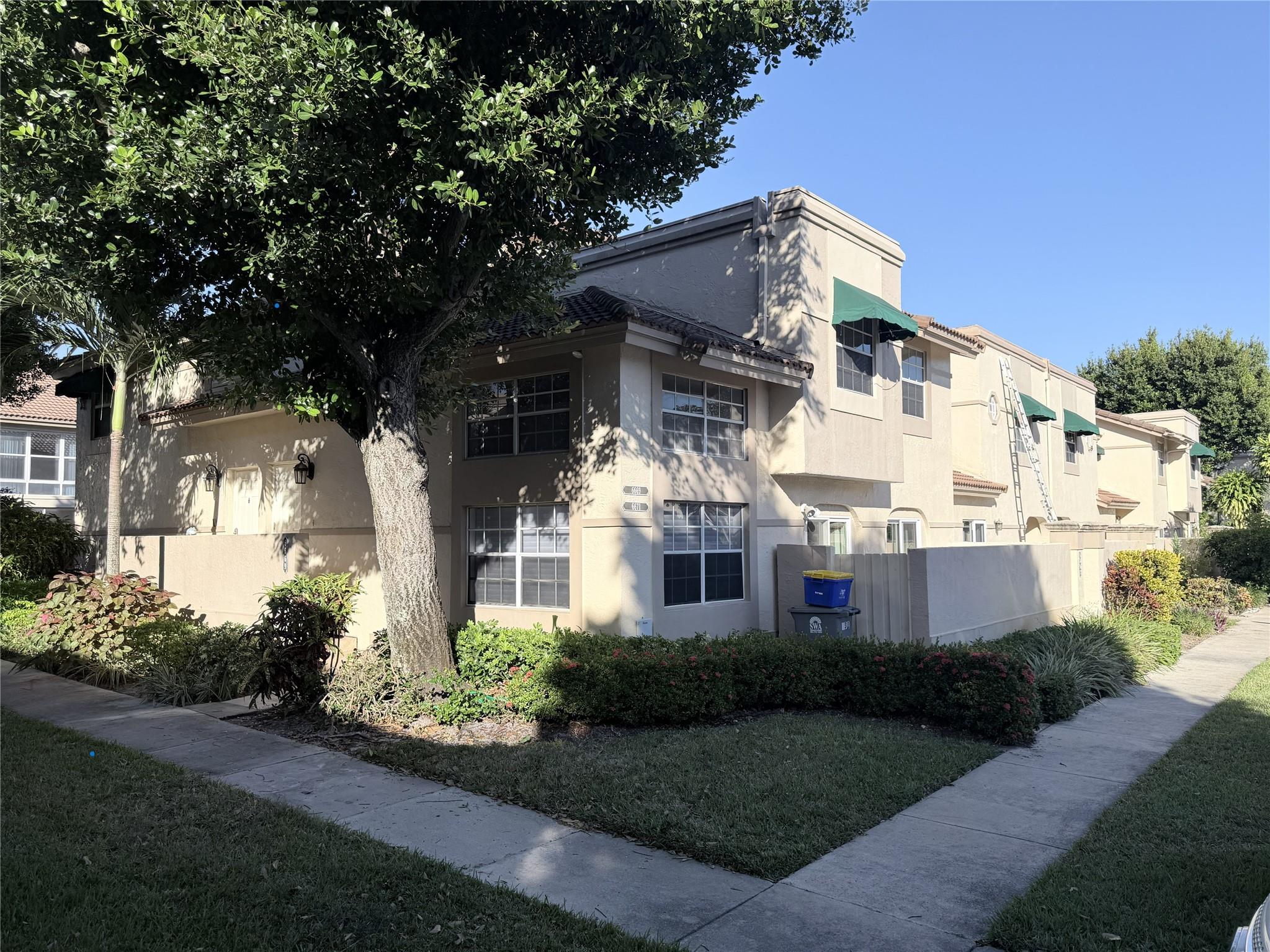 PLUM - Residential Lease