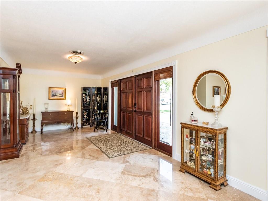 Coral Villas 47-45 B - Residential