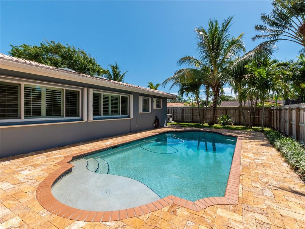 Coral Villas 47-45 B - Residential