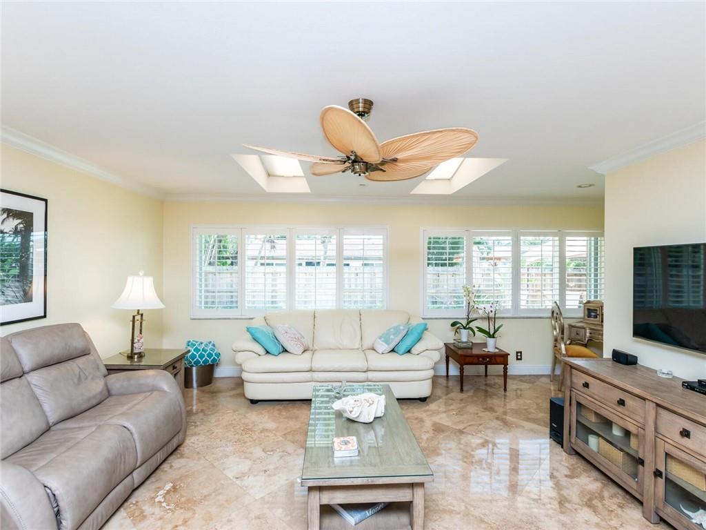 Coral Villas 47-45 B - Residential