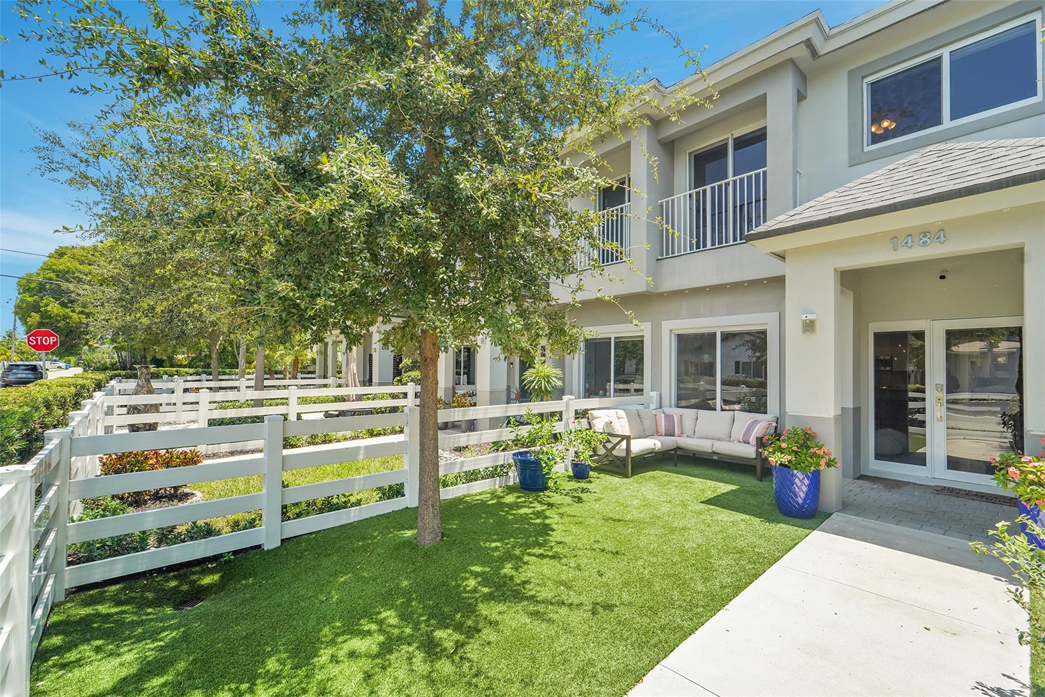 NEW DAWN TOWNHOMES, a boutique fee-simple community of 6 townhouse's nestled on the Eastside of up and coming Downtown Oakland Park Art-Walk. Surrounded by some of the areas trendiest eating-spots and micro-breweries. Light and bright floor plan designed layout as a 2 Bedroom | 2.5 Baths w/BONUS large vaulted ceiling upstairs den; perfect for a home office or entertainment room. Large hard tile first floor tiles and wood laminate upstairs. Finest ceiling fans, Murphy bed in 2nd bedroom, Jinox polished chrome bath fixtures and single piece Water Sense closets. Full 1 car garage WIRED for EV charger, extra storage space and private fenced front yard with artificial turf. Kitchen's has upgraded appliances. Full-washer & dryers. Low HOA. Furnishing available.