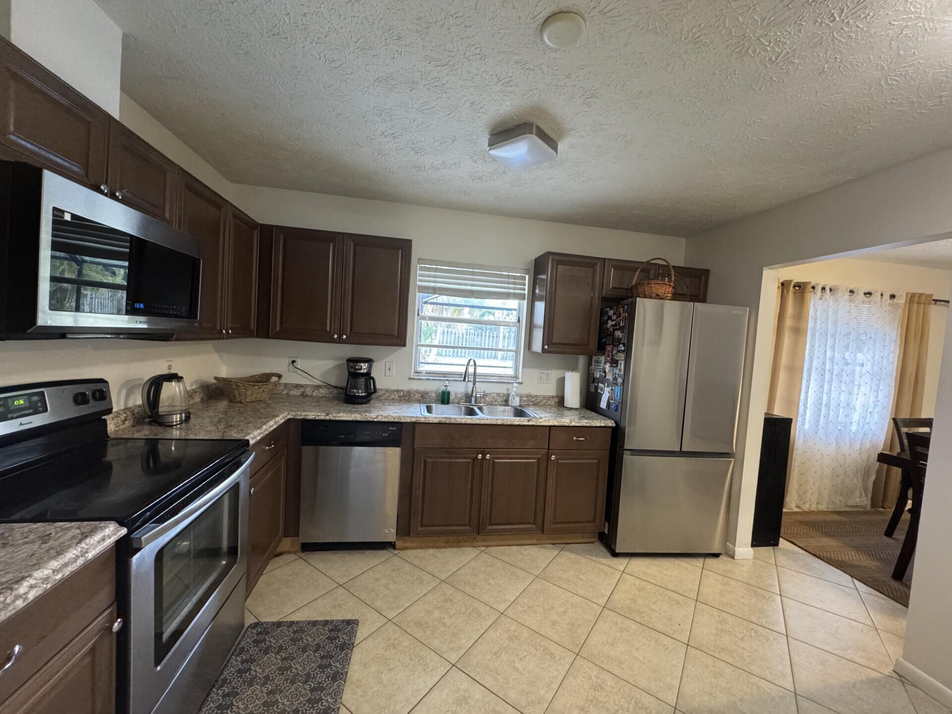 PORT ST LUCIE SECTION 3 - Residential