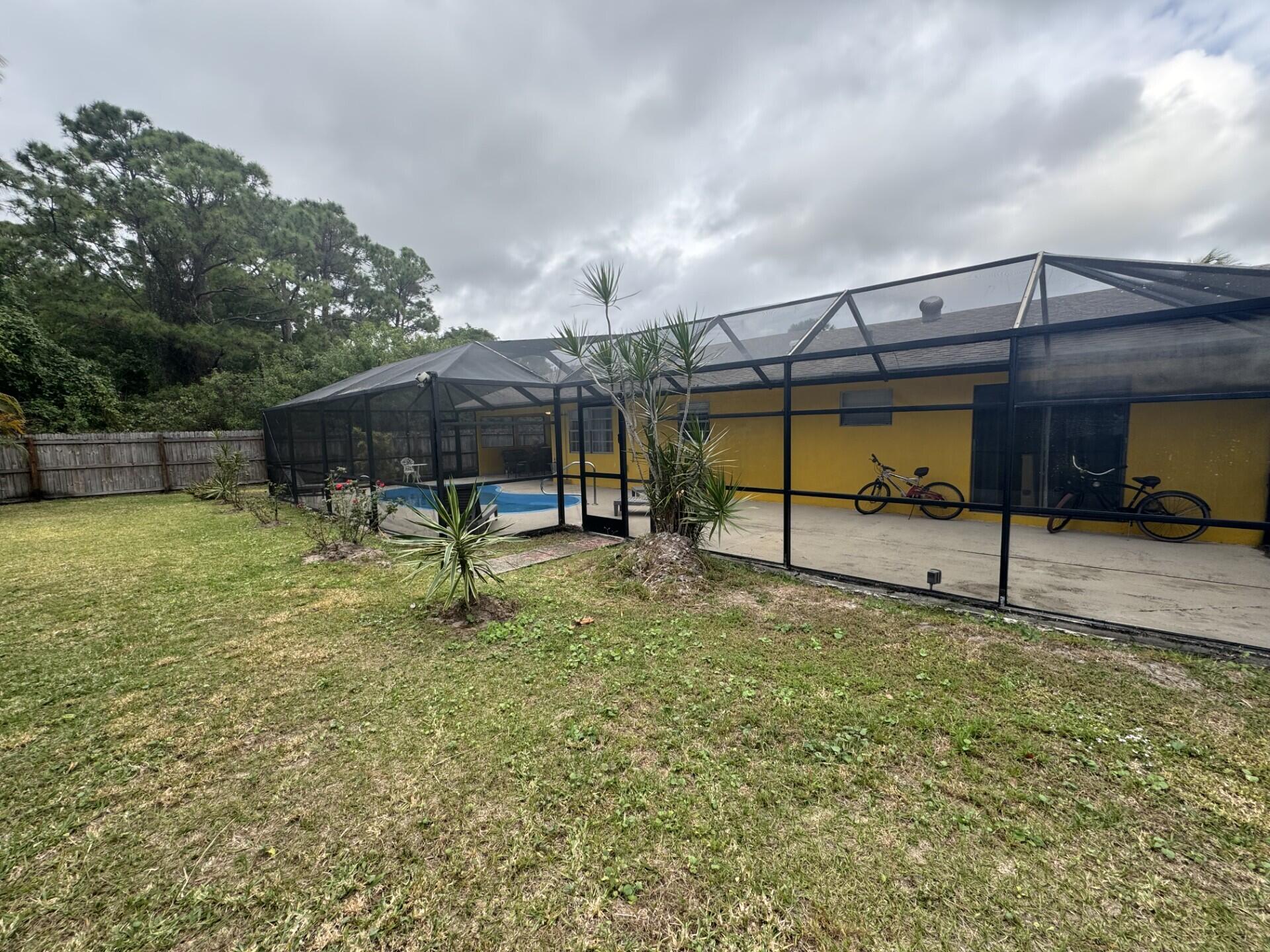 PORT ST LUCIE SECTION 3 - Residential