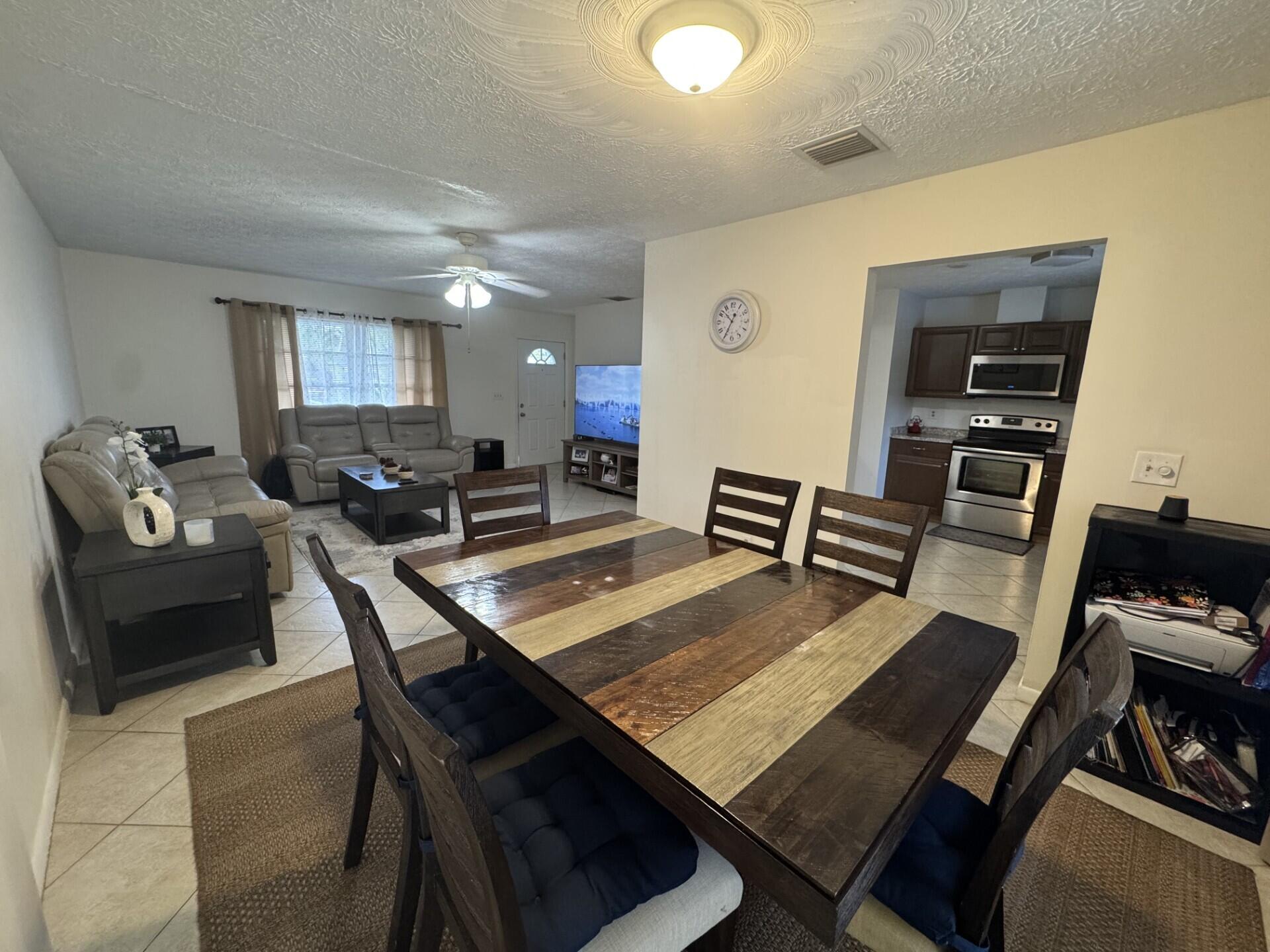 PORT ST LUCIE SECTION 3 - Residential