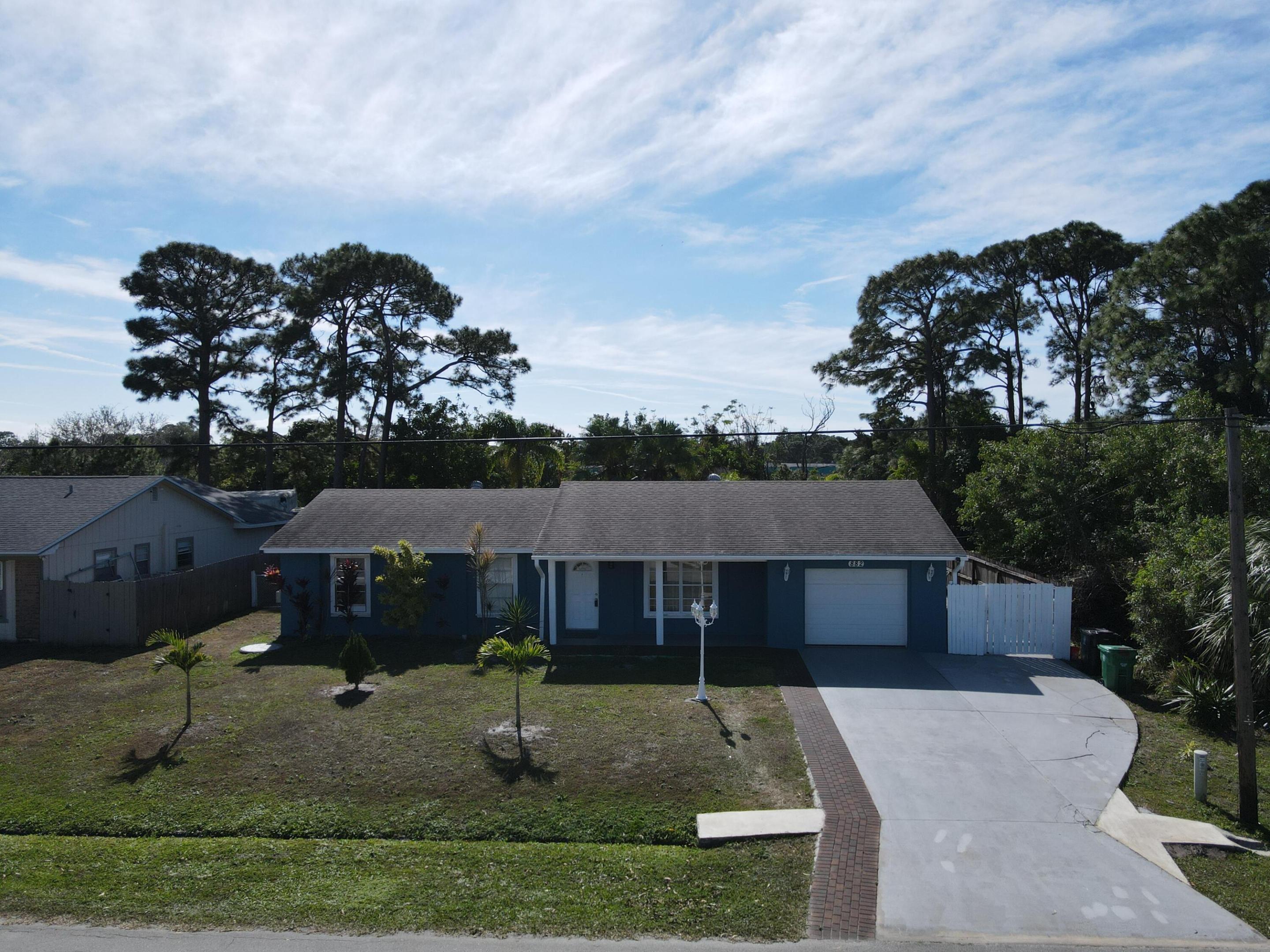 PORT ST LUCIE SECTION 3 - Residential