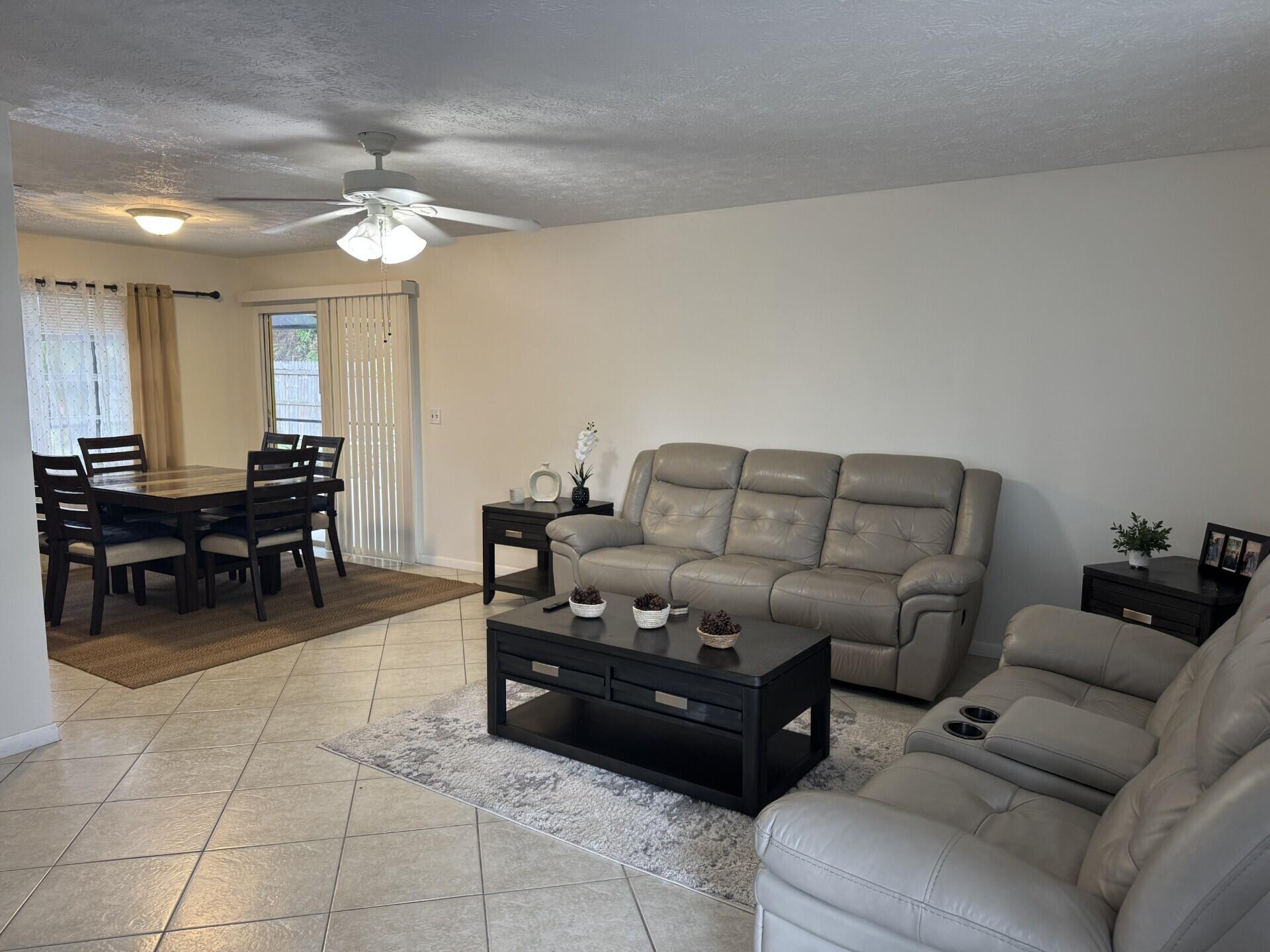 PORT ST LUCIE SECTION 3 - Residential