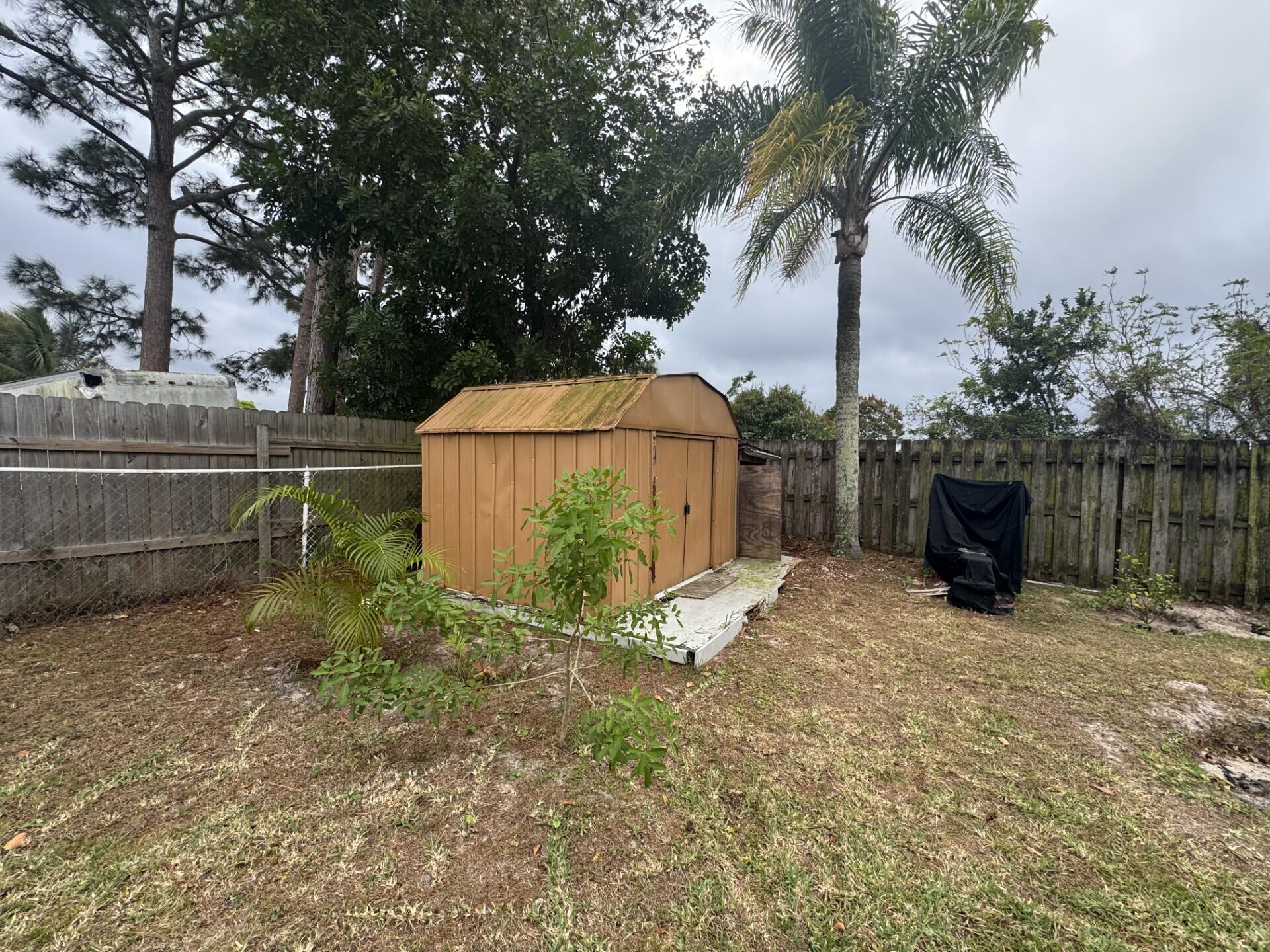 PORT ST LUCIE SECTION 3 - Residential