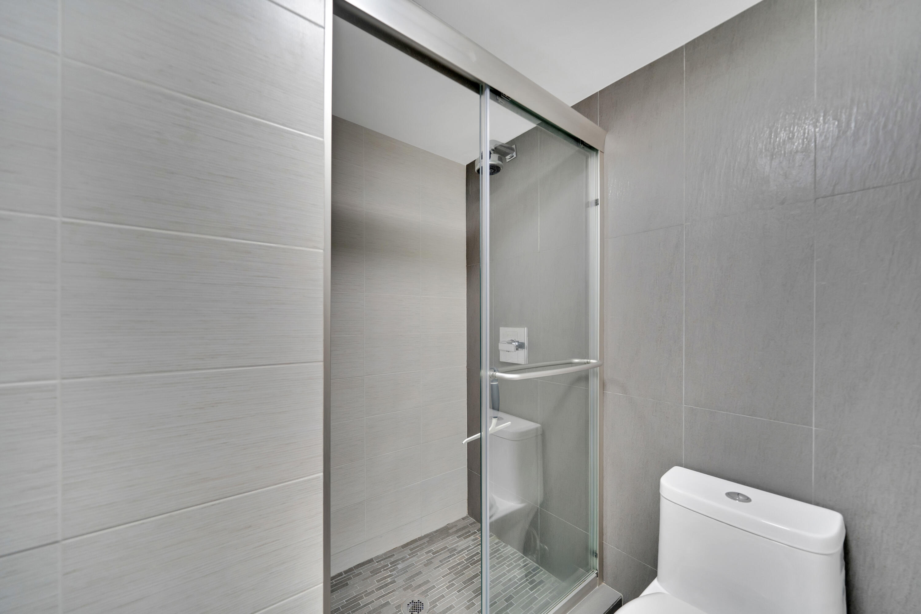 Dadeland Place - Residential