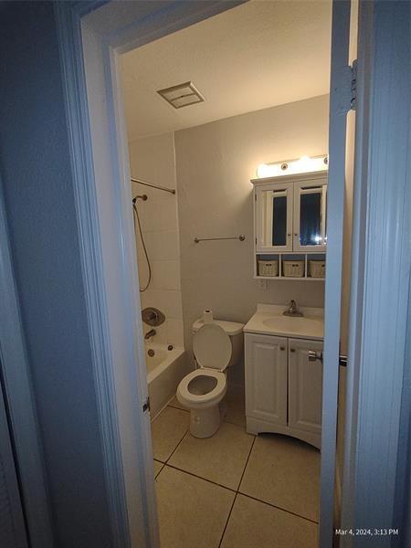 WILTON COMMONS CONDO - Residential